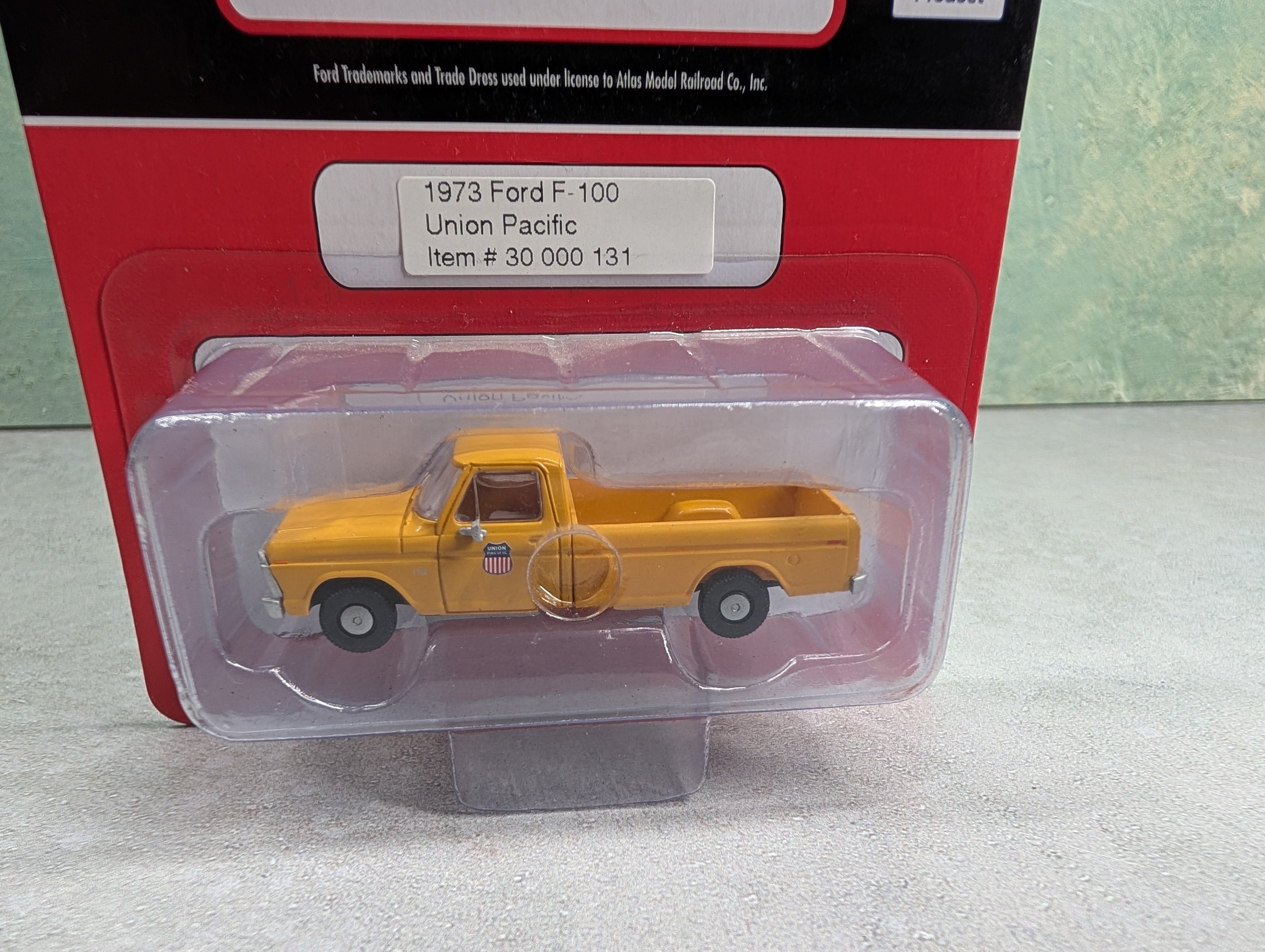 Atlas 30000131 HO Scale Ford F-100 1973 Pickup Truck Union Pacific