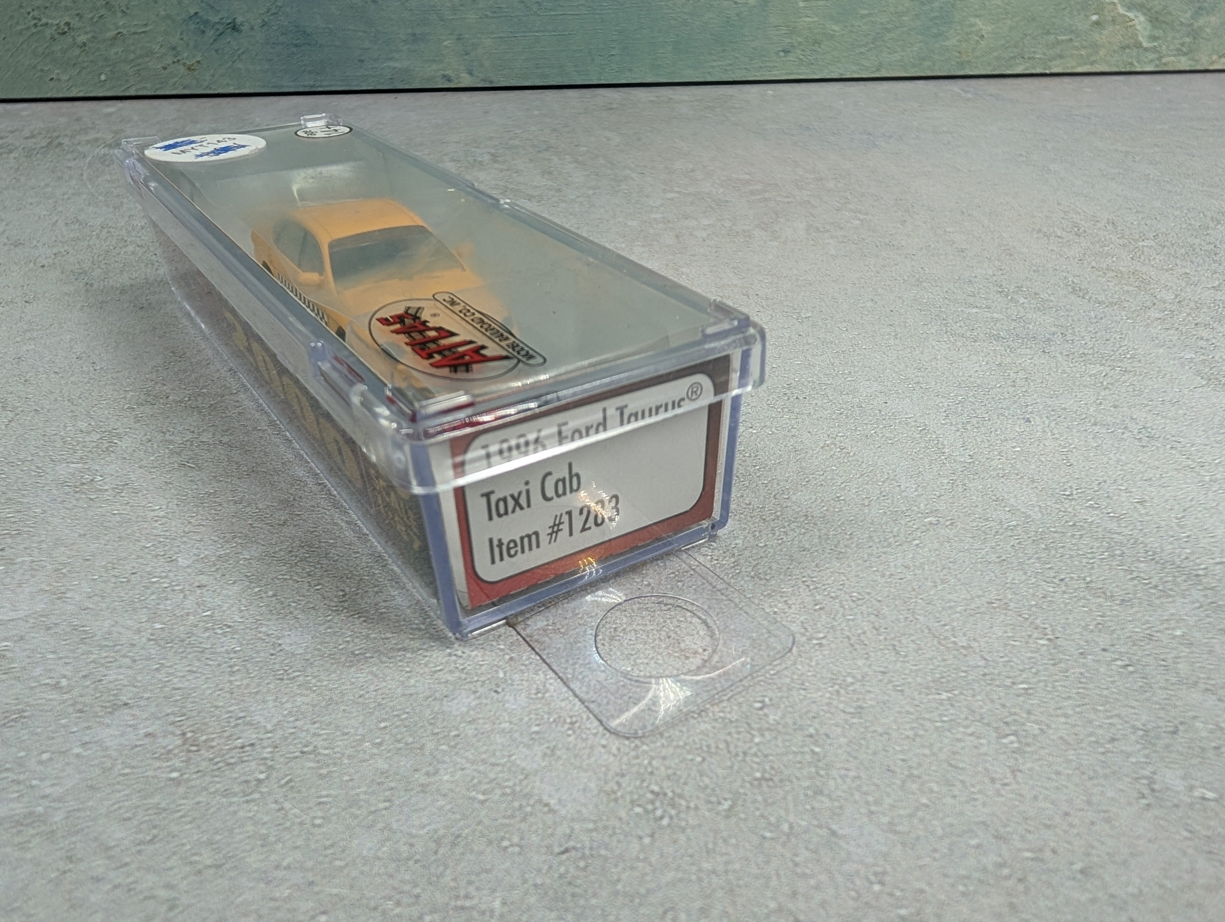 Atlas 1283 HO Scale 1996 Ford Taurus Taxi Cab