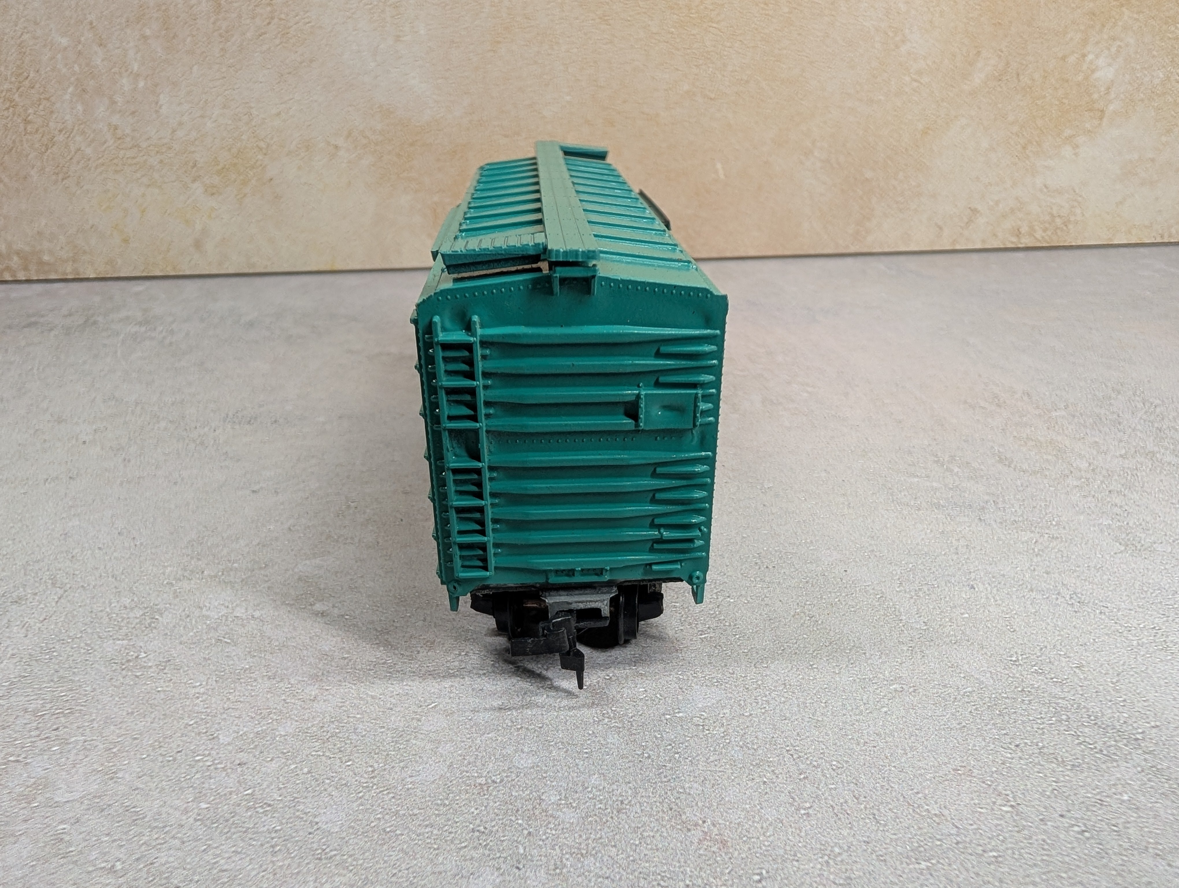 USED Roundhouse HO Scale 40' Box Car Great Northern GN #27400