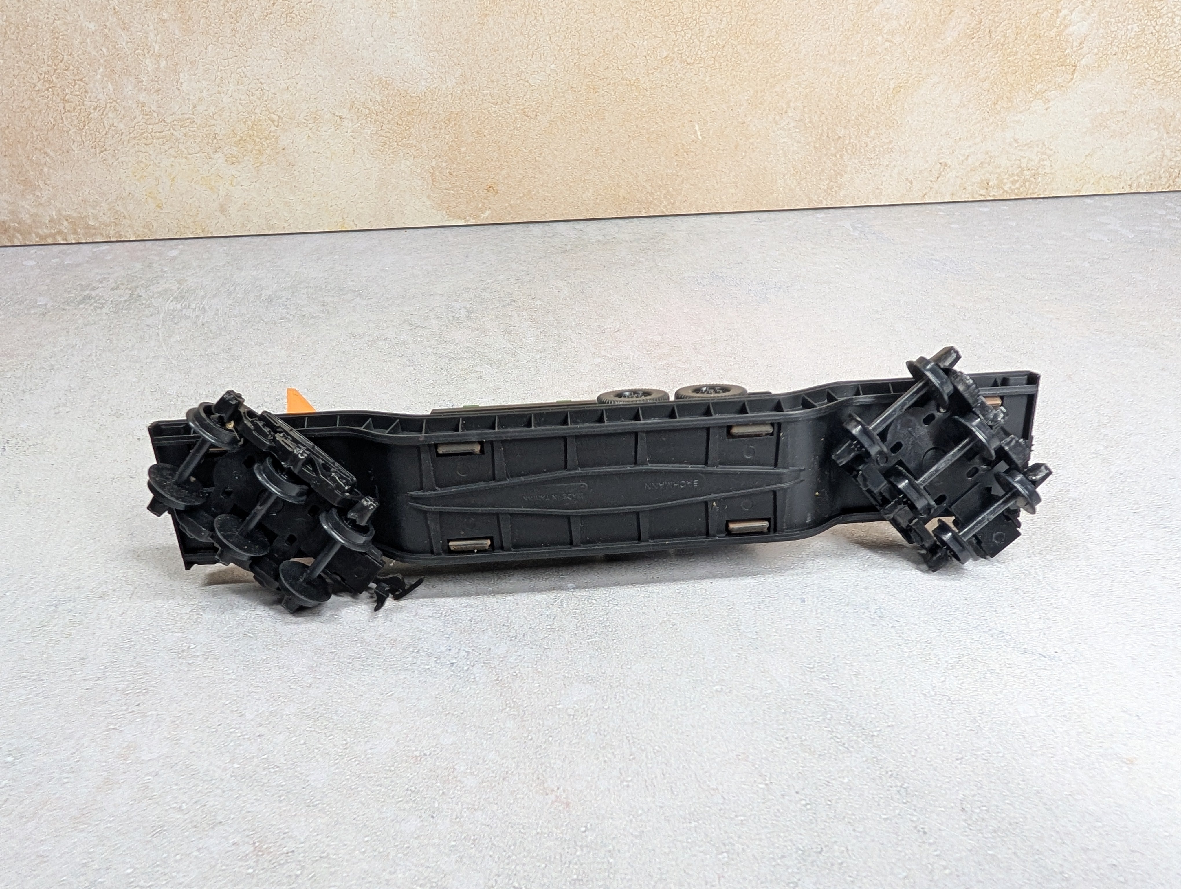 USED Bachmann HO Scale Center Depressed Flat Car w/ USAF Missile