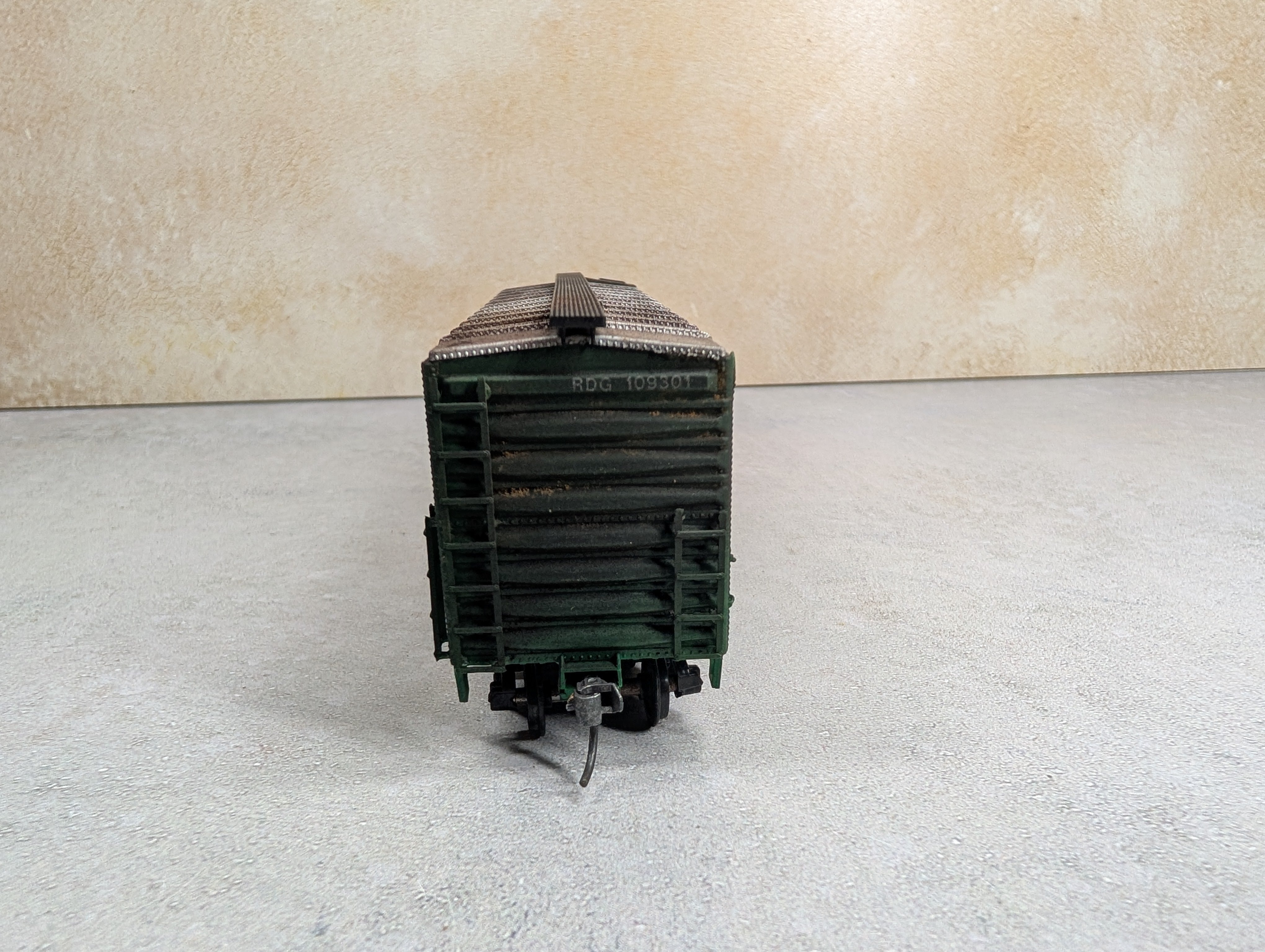 USED Front Range Products HO Scale 40' Box Car Reading RDG #109301 Beautiful Weathering