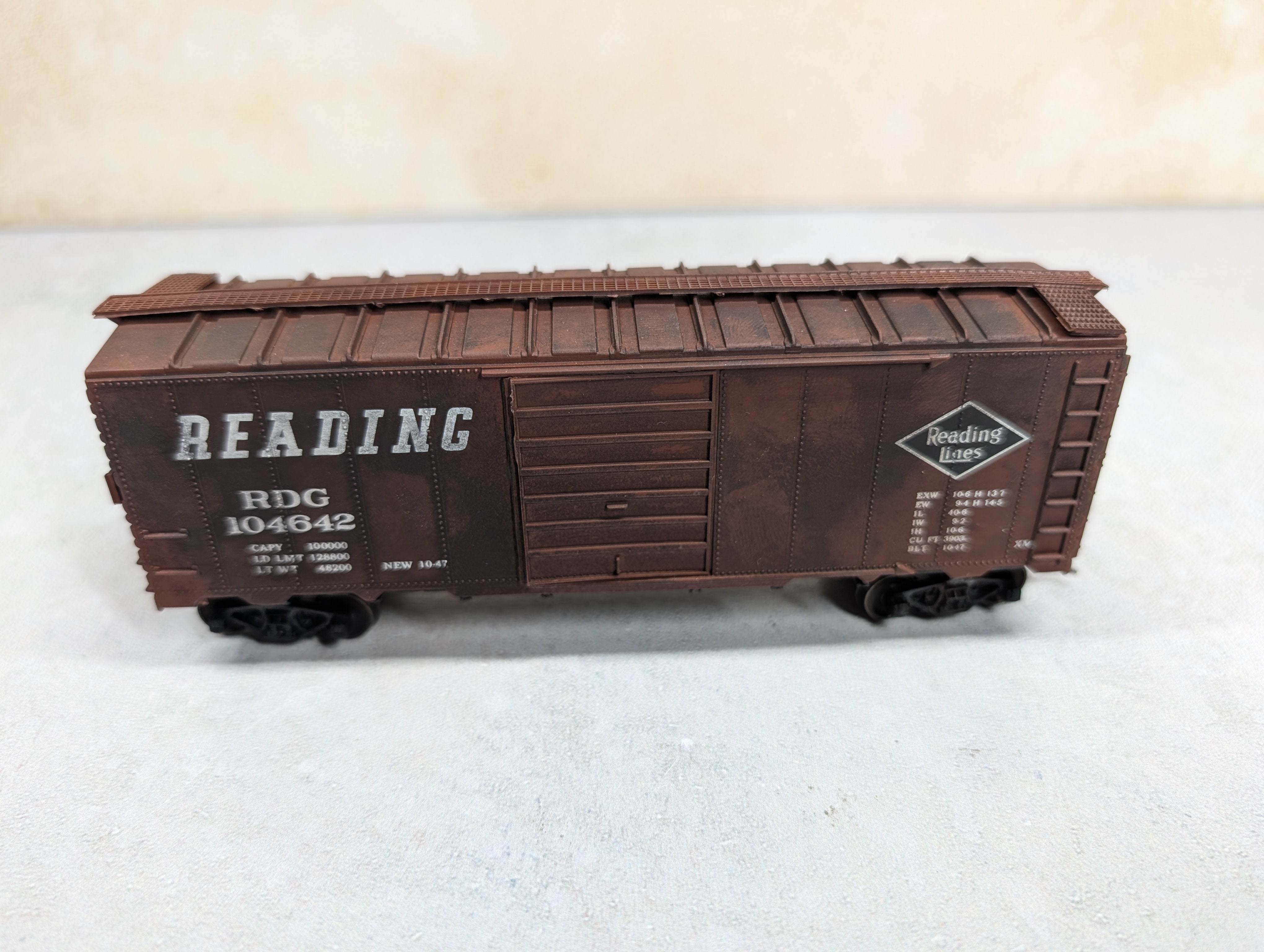 USED C&BT SHOPS HO Scale Beautifully Weathered 40' Box Car Reading RDG #104642