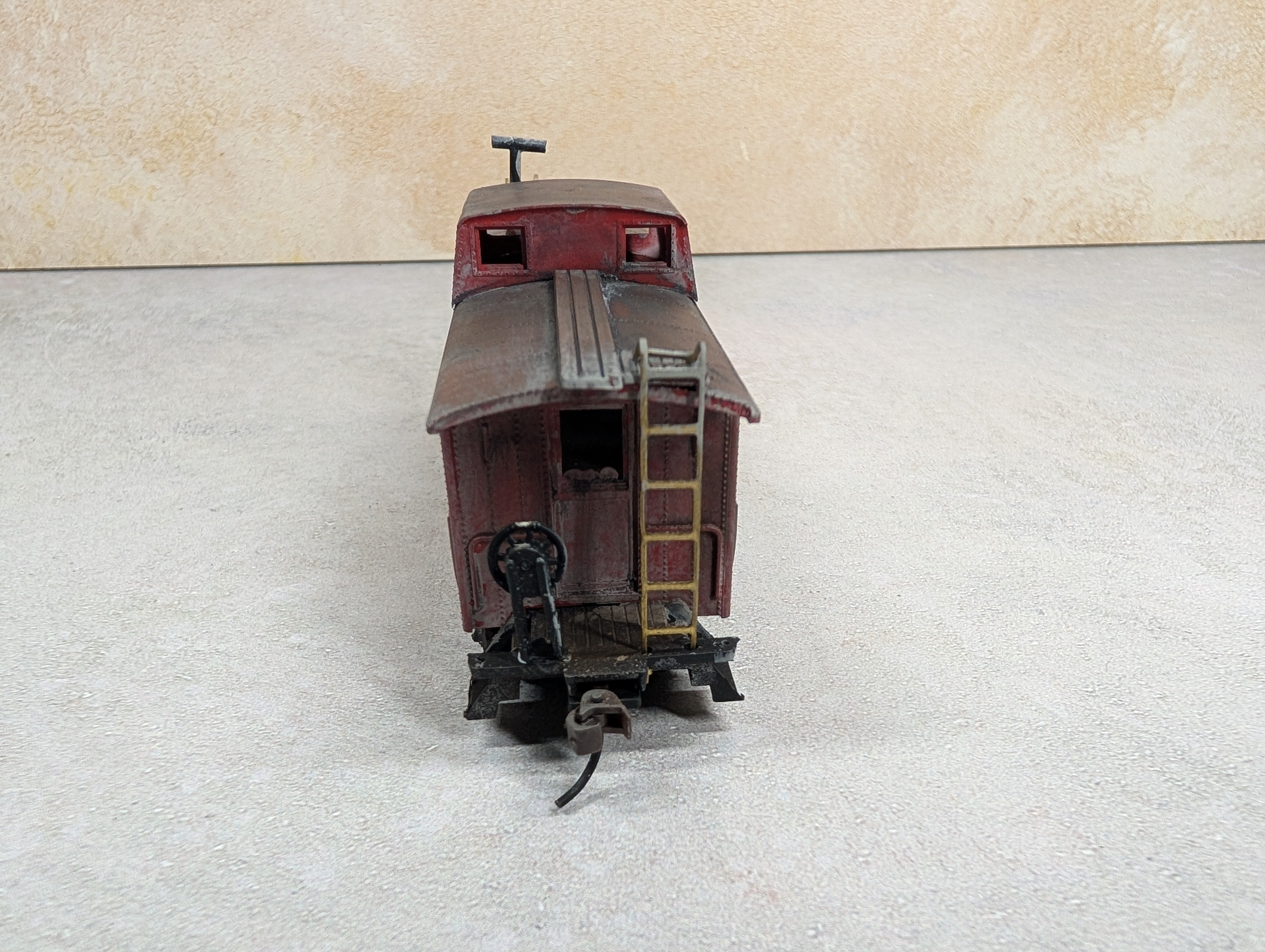 USED HO Scale Beautifully Weathered Caboose Reading #92826
