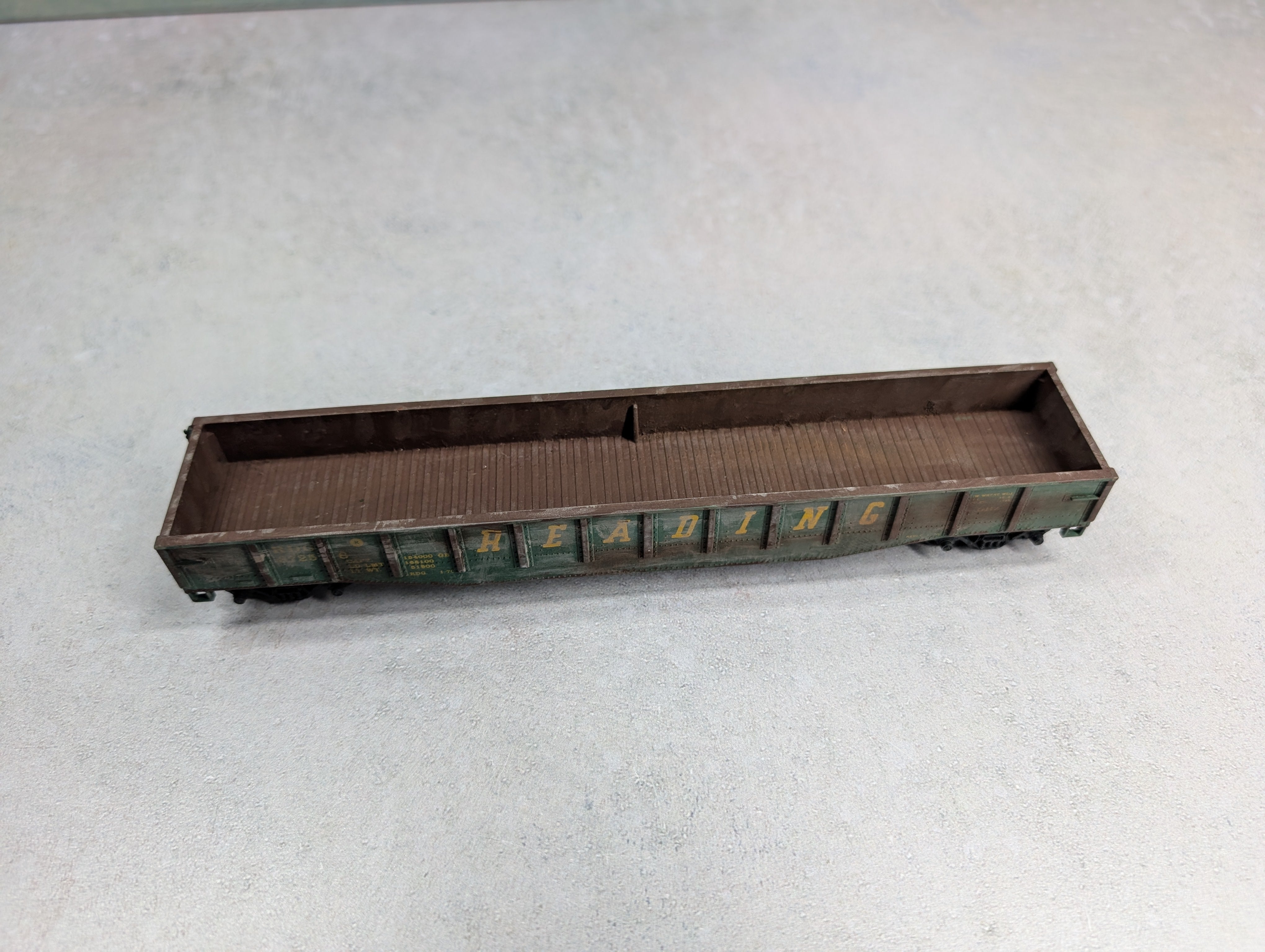 USED Walthers HO Scale Beautifully Weathered Gondola Reading RDG #37258