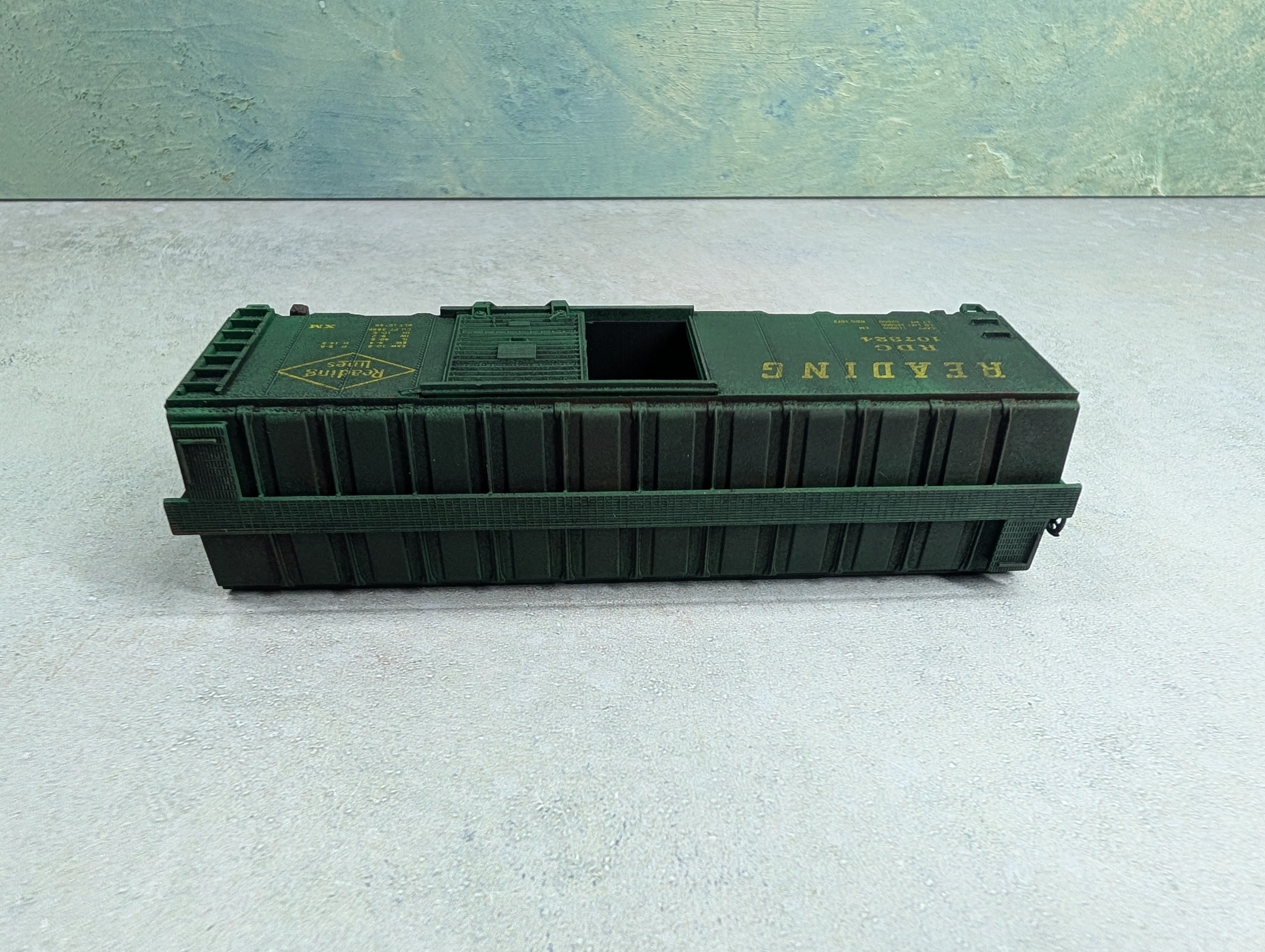 USED Athearn HO Scale Beautifully Weathered Box Car Reading RDG #107324