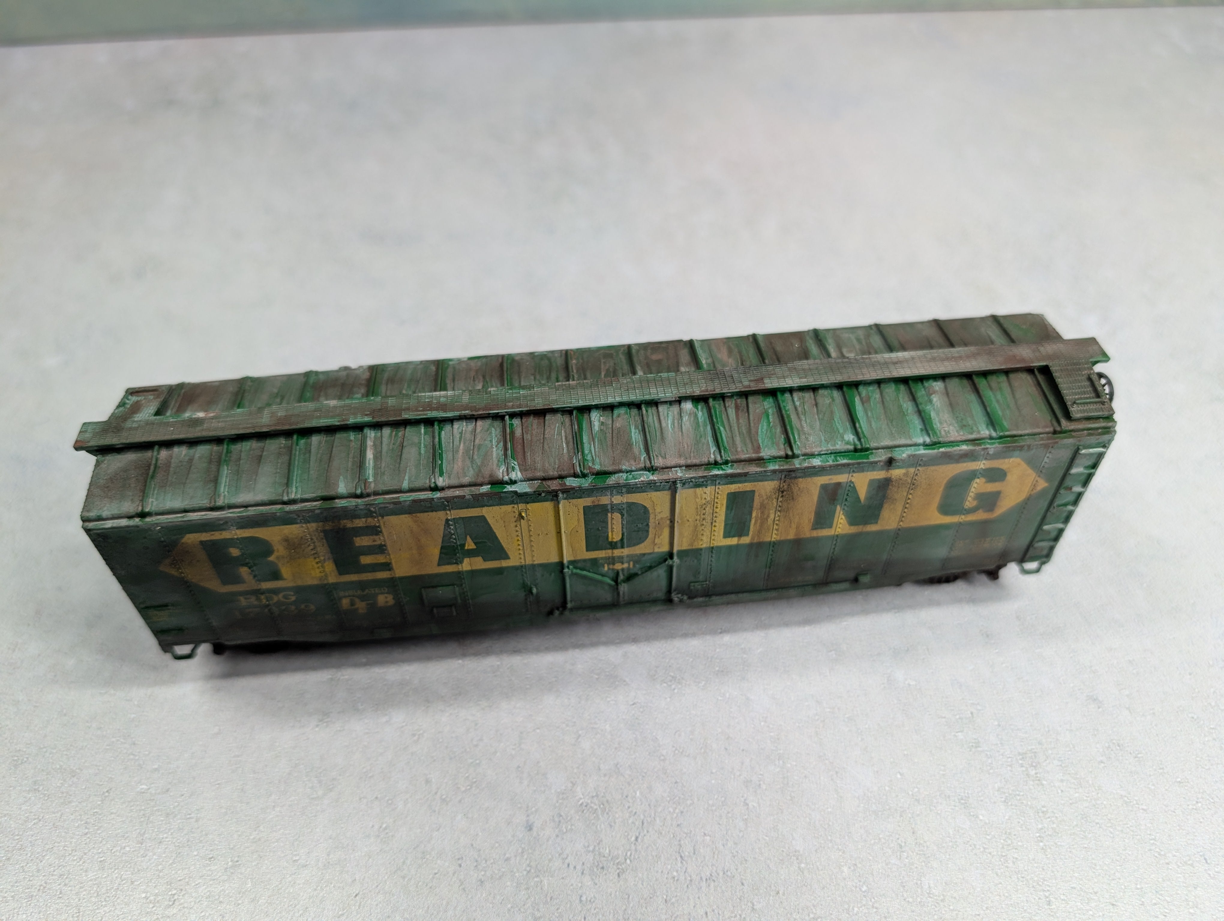 USED Athearn HO Scale Beautifully Weathered 50' Box Car Reading RDG #17039