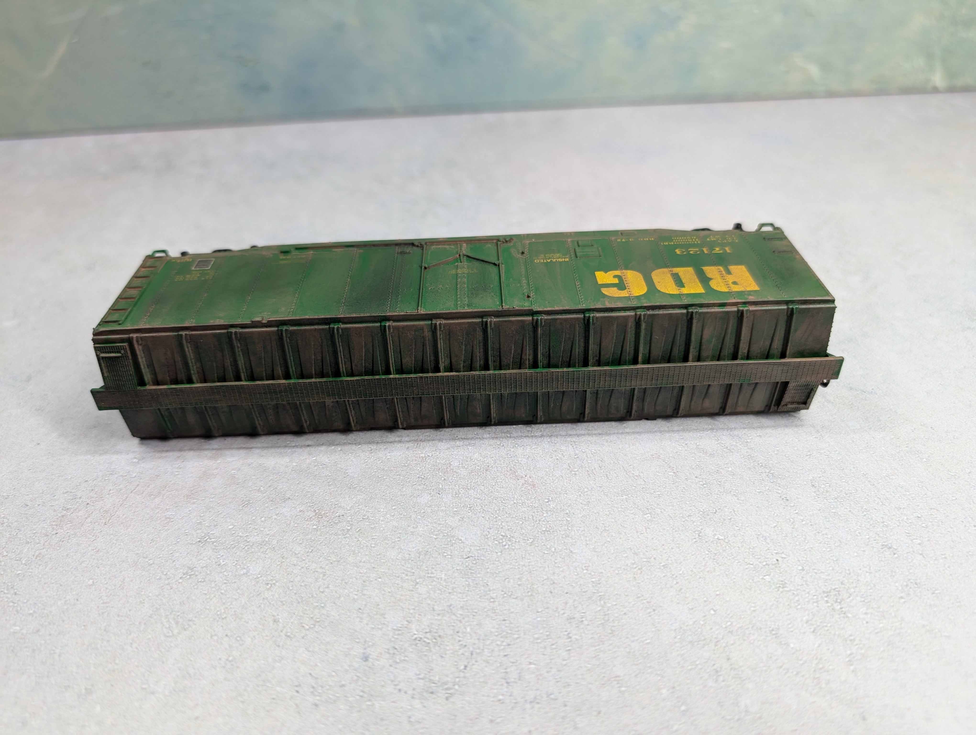 USED Athearn HO Scale Beautifully Weathered 50' Box Car Reading RDG #17123