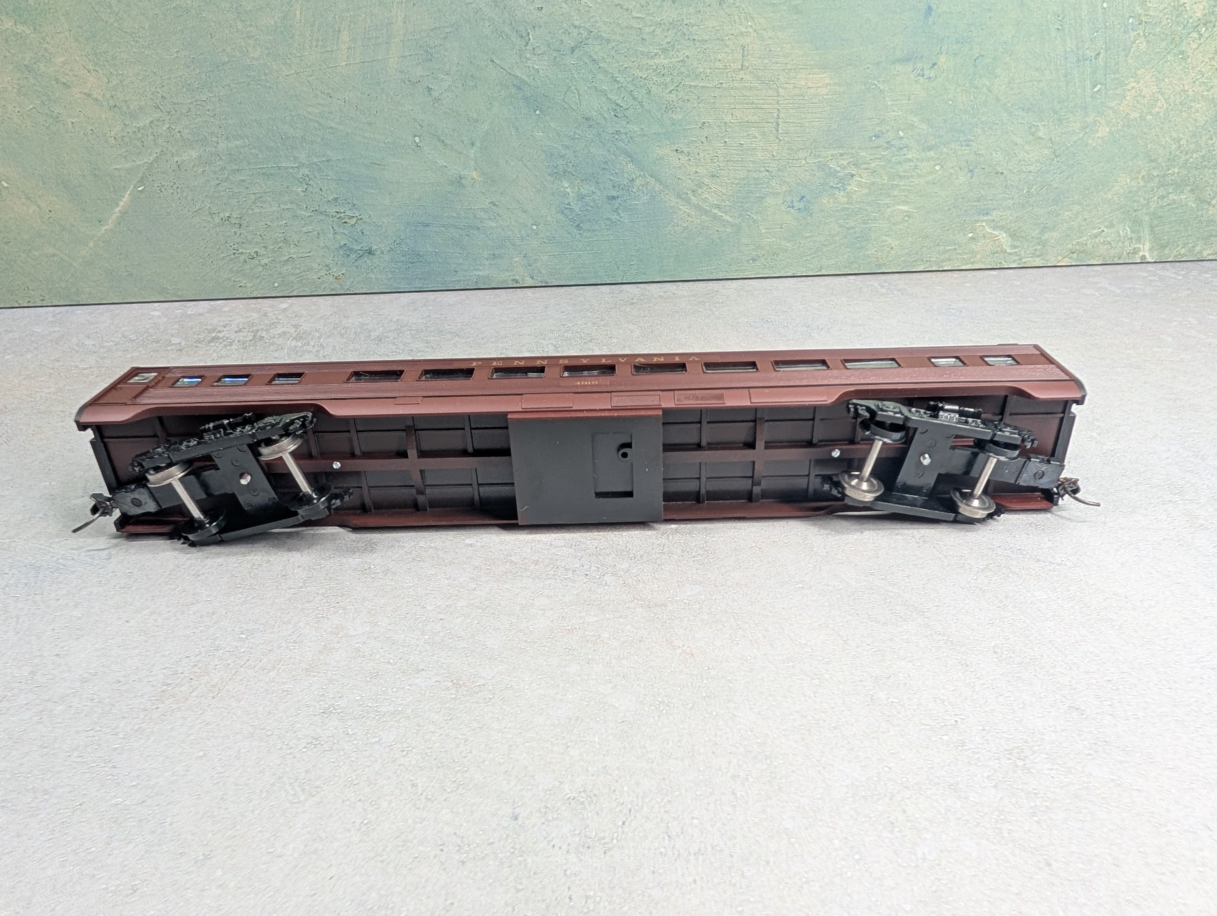 USED Athearn HO Scale Passenger Car Pennsylvania #4910