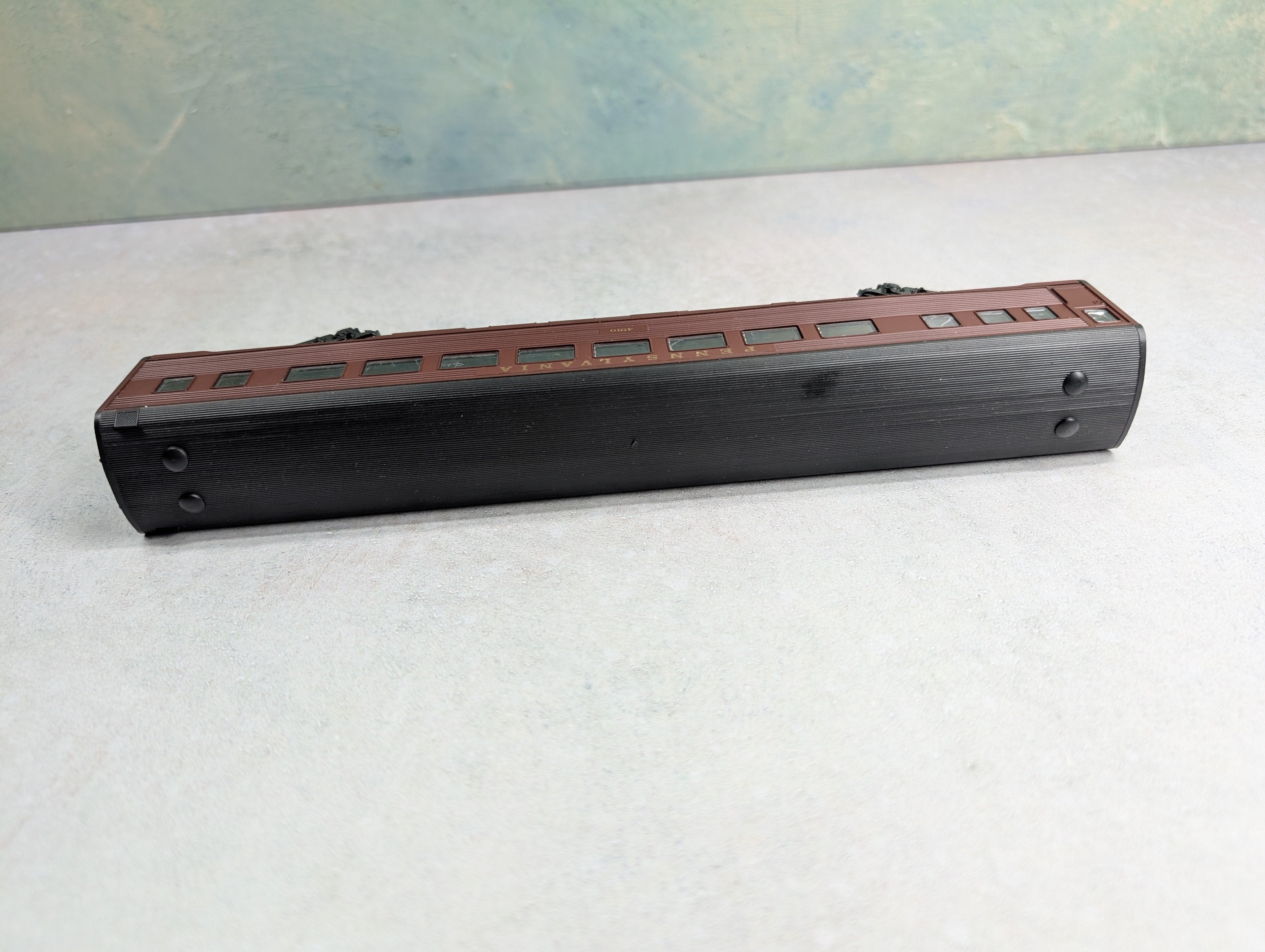 USED Athearn HO Scale Passenger Car Pennsylvania #4910