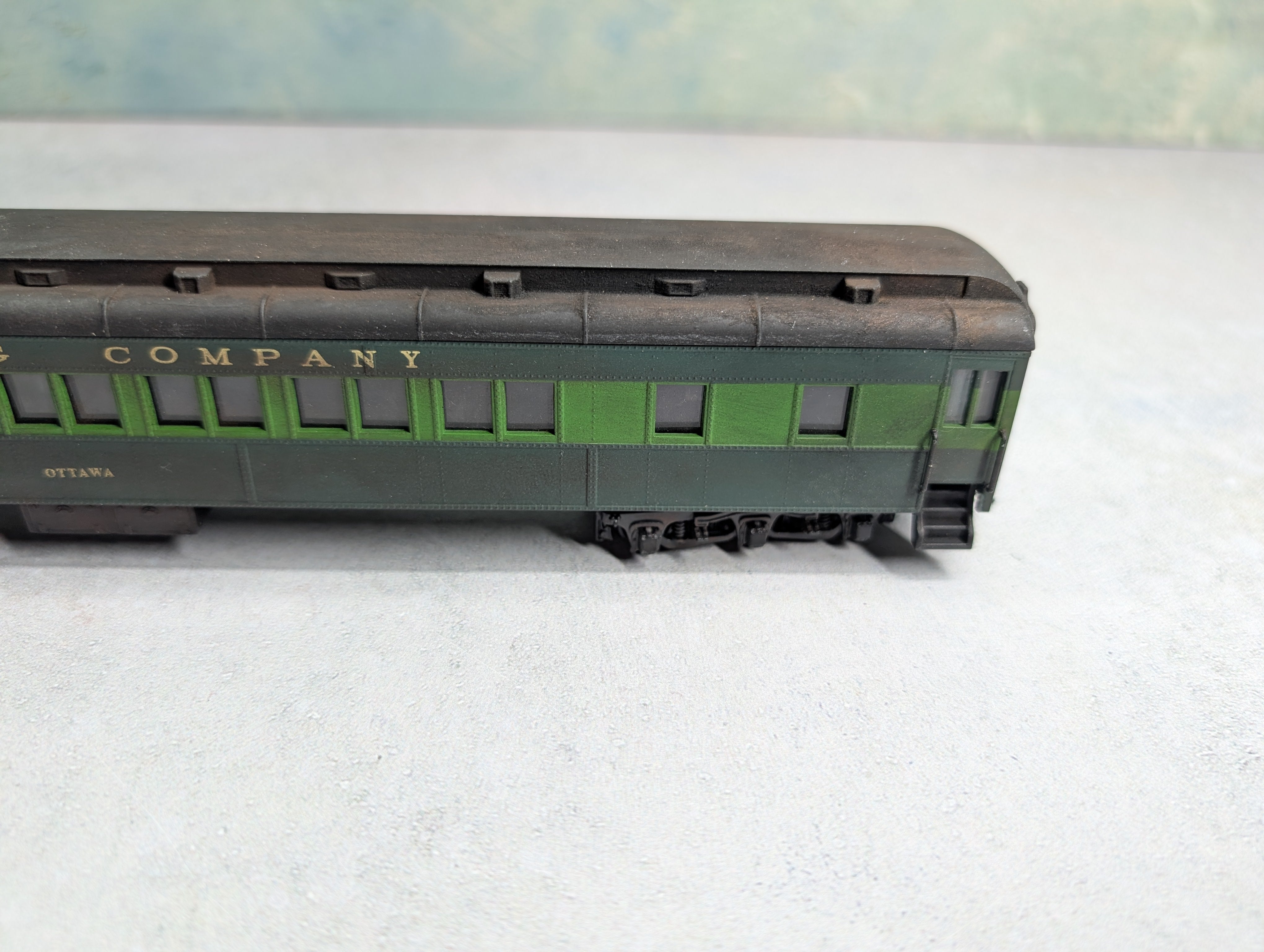 USED IHC HO Scale Weathered Sleeper Heavyweight Passenger Car Reading Ottawa