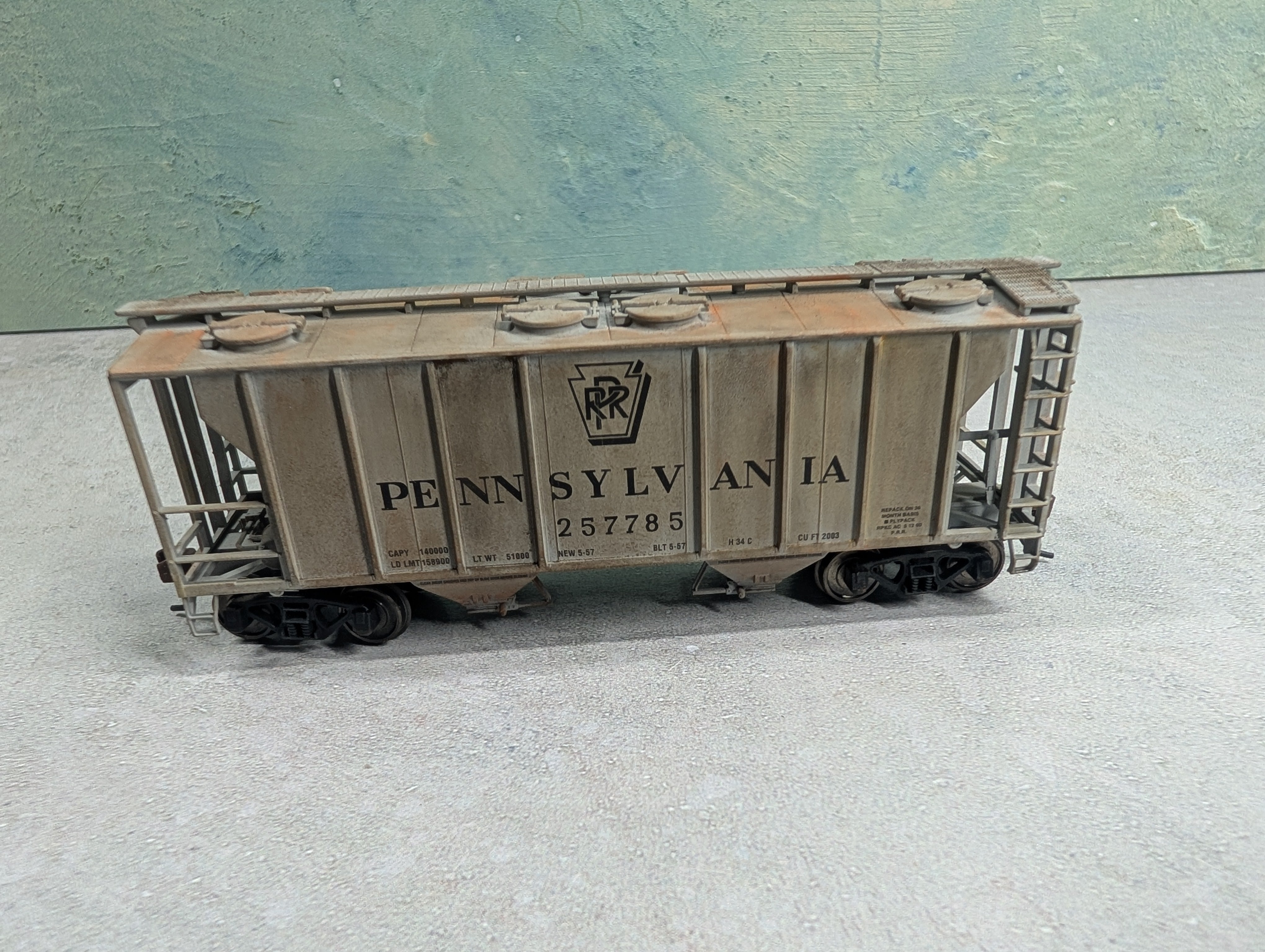 USED Atlas HO Scale Beautifully Weathered Covered Hopper Pennsylvania PRR #257785