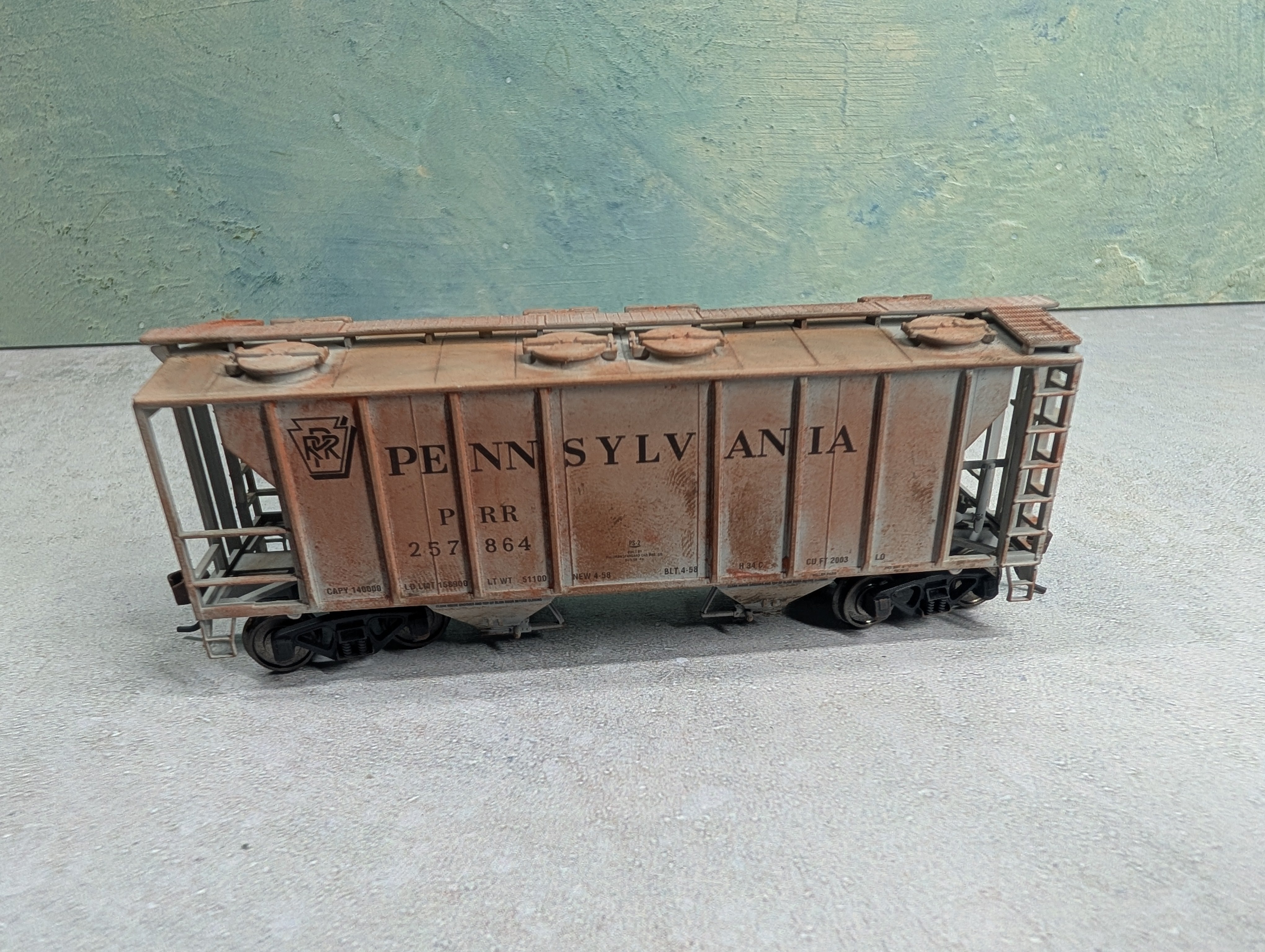 USED Atlas HO Scale Beautifully Weathered Covered Hopper Pennsylvania PRR #257864