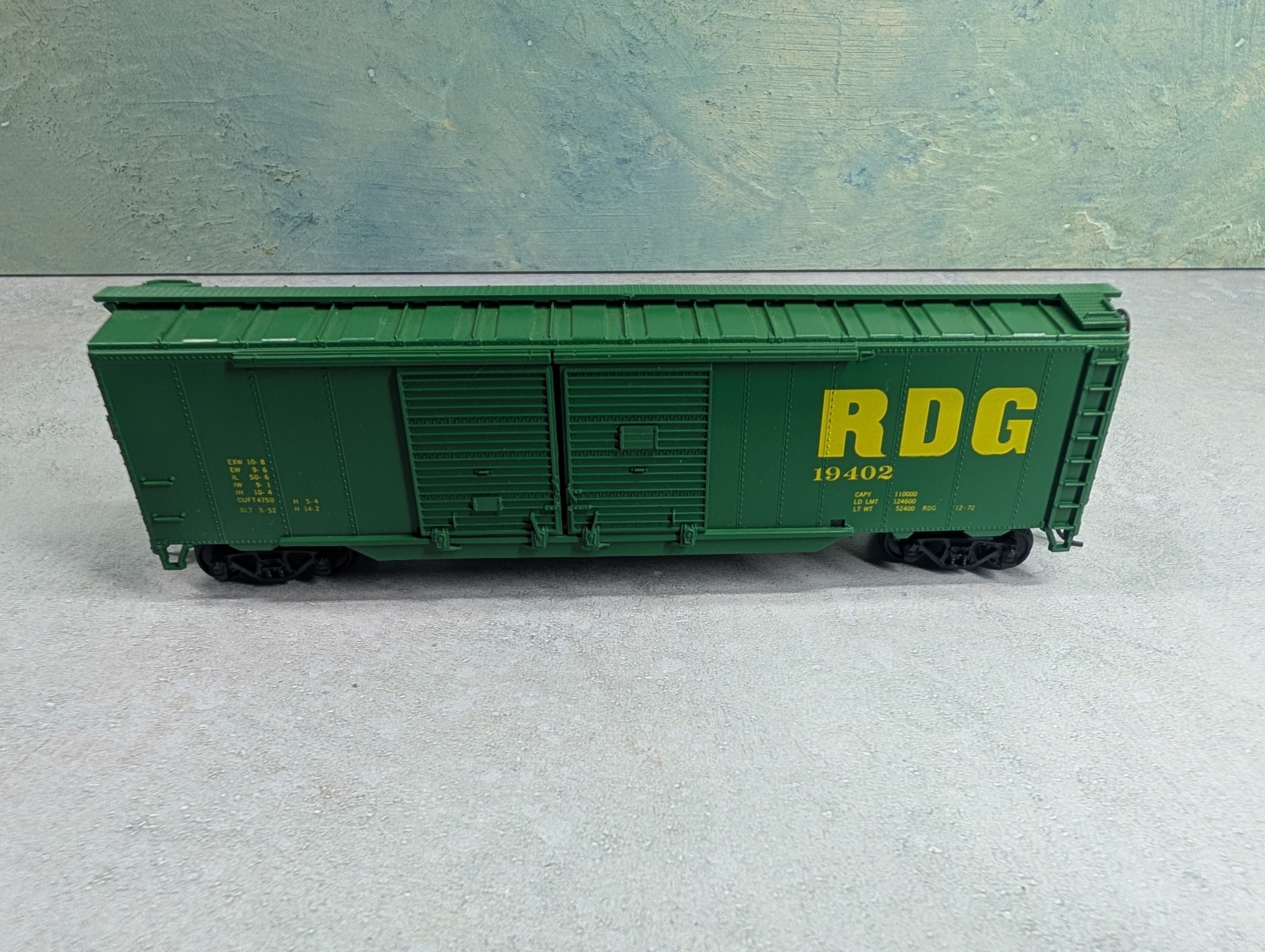USED Athearn HO Scale 50' Box Car Reading RDG #19402