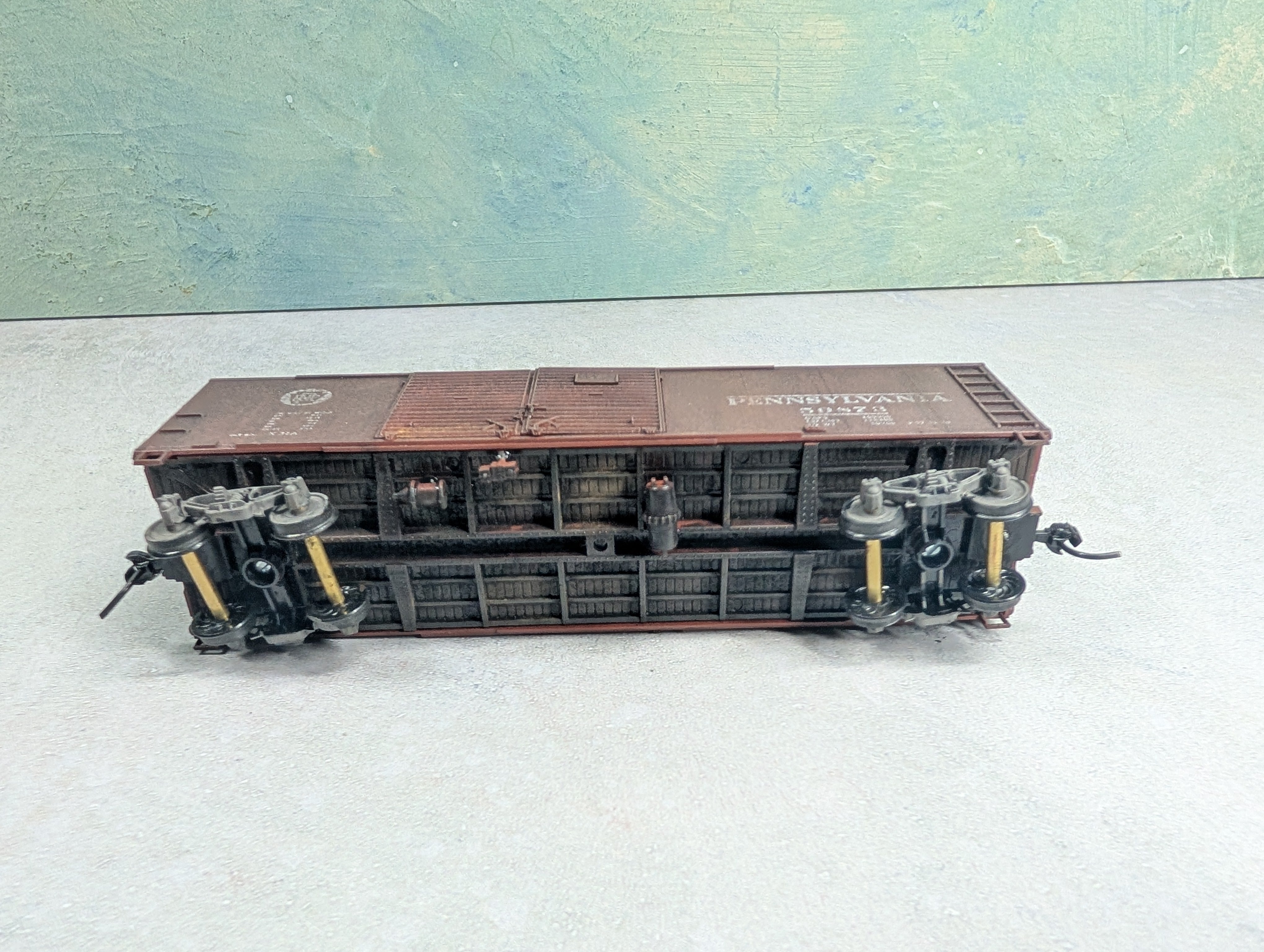 USED Bowser HO Scale Beautifully Weathered Rounded Top 40' Box Car Pennsylvania PRR #59873