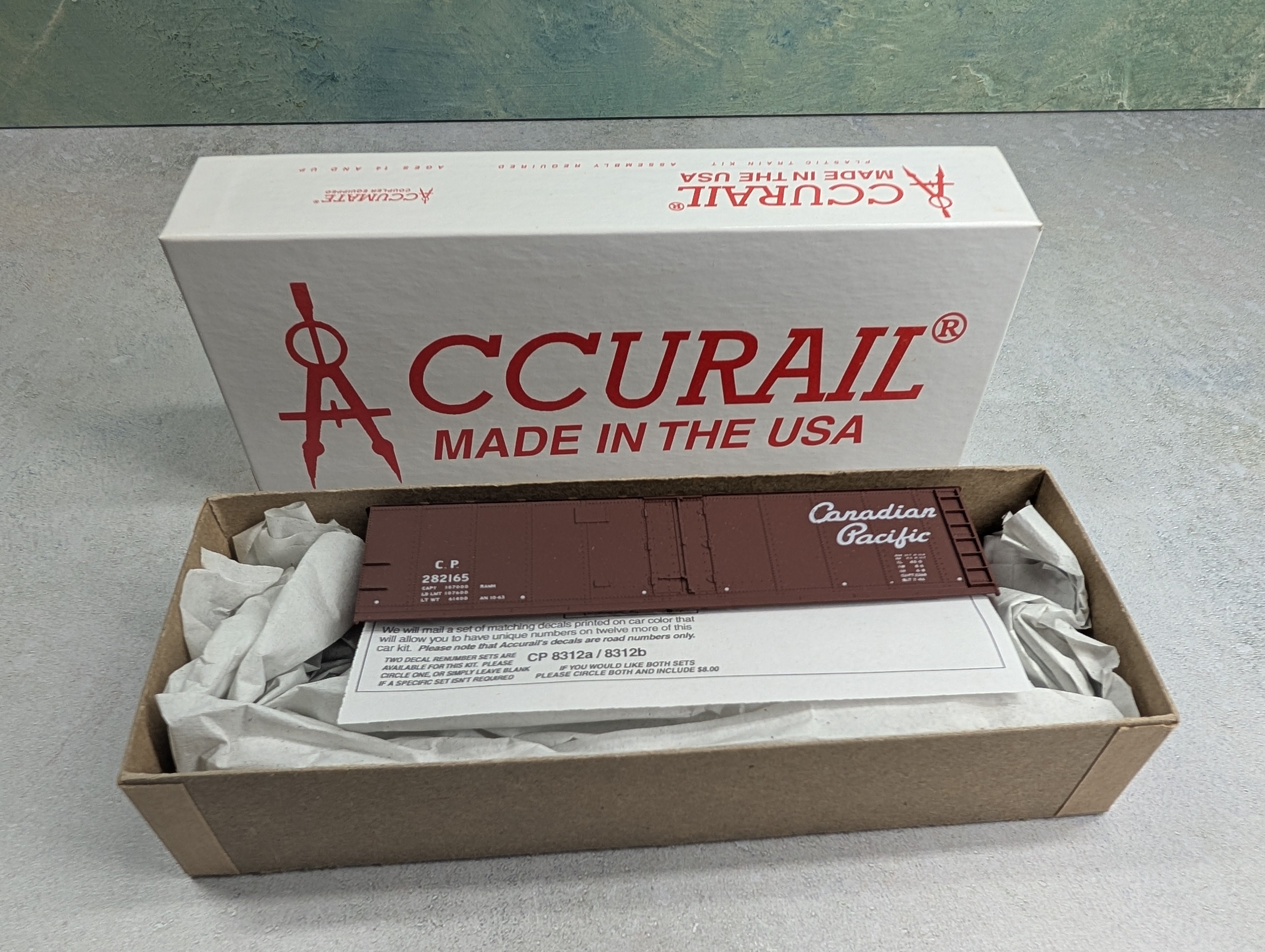 Accurail 8312 HO Scale 40' Steel Reefer Canadian Pacific CP #282165 KIT