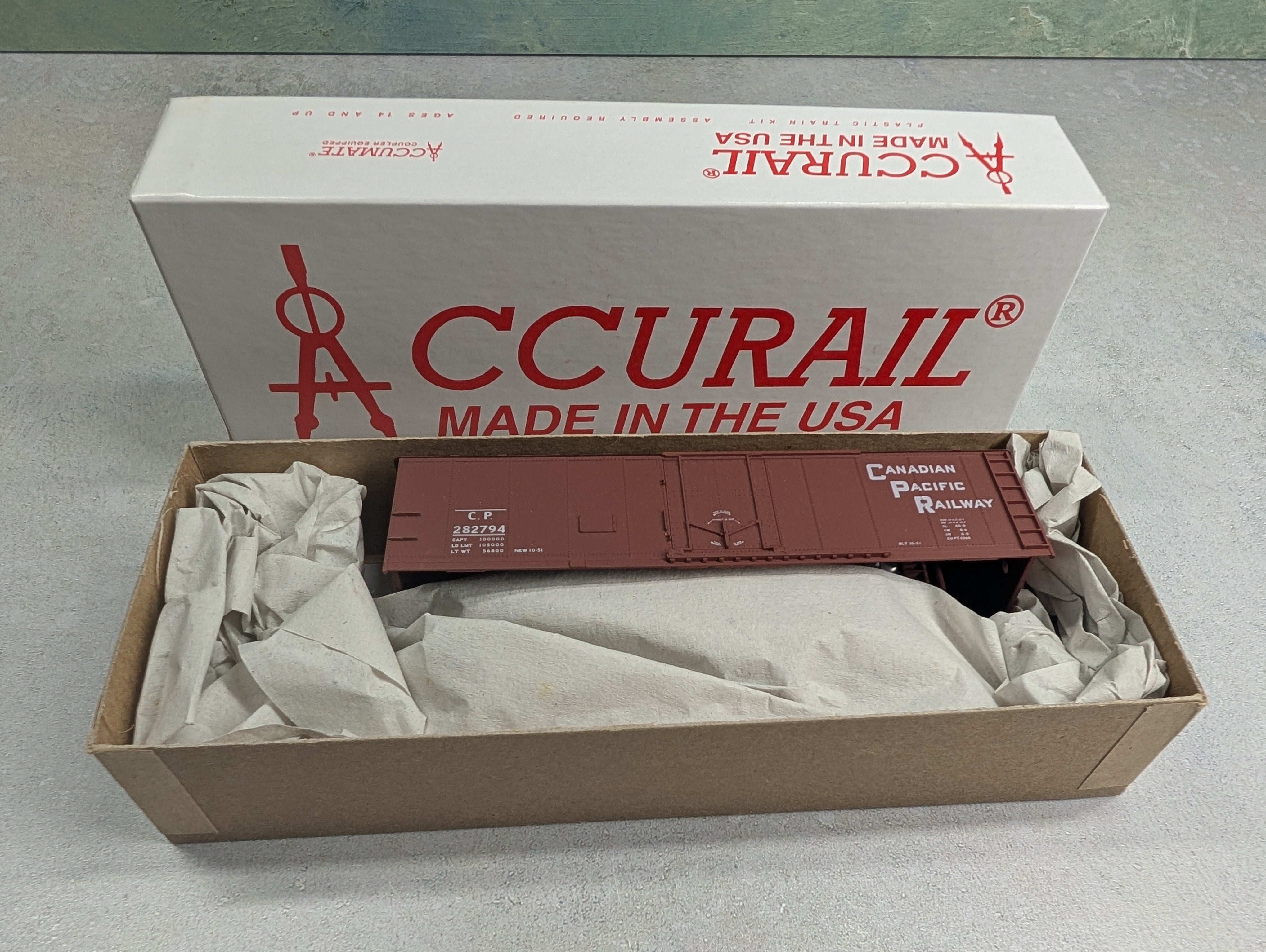 Accurail 8518 HO Scale 40' Steel Reefer Canadian Pacific CP #282794 KIT