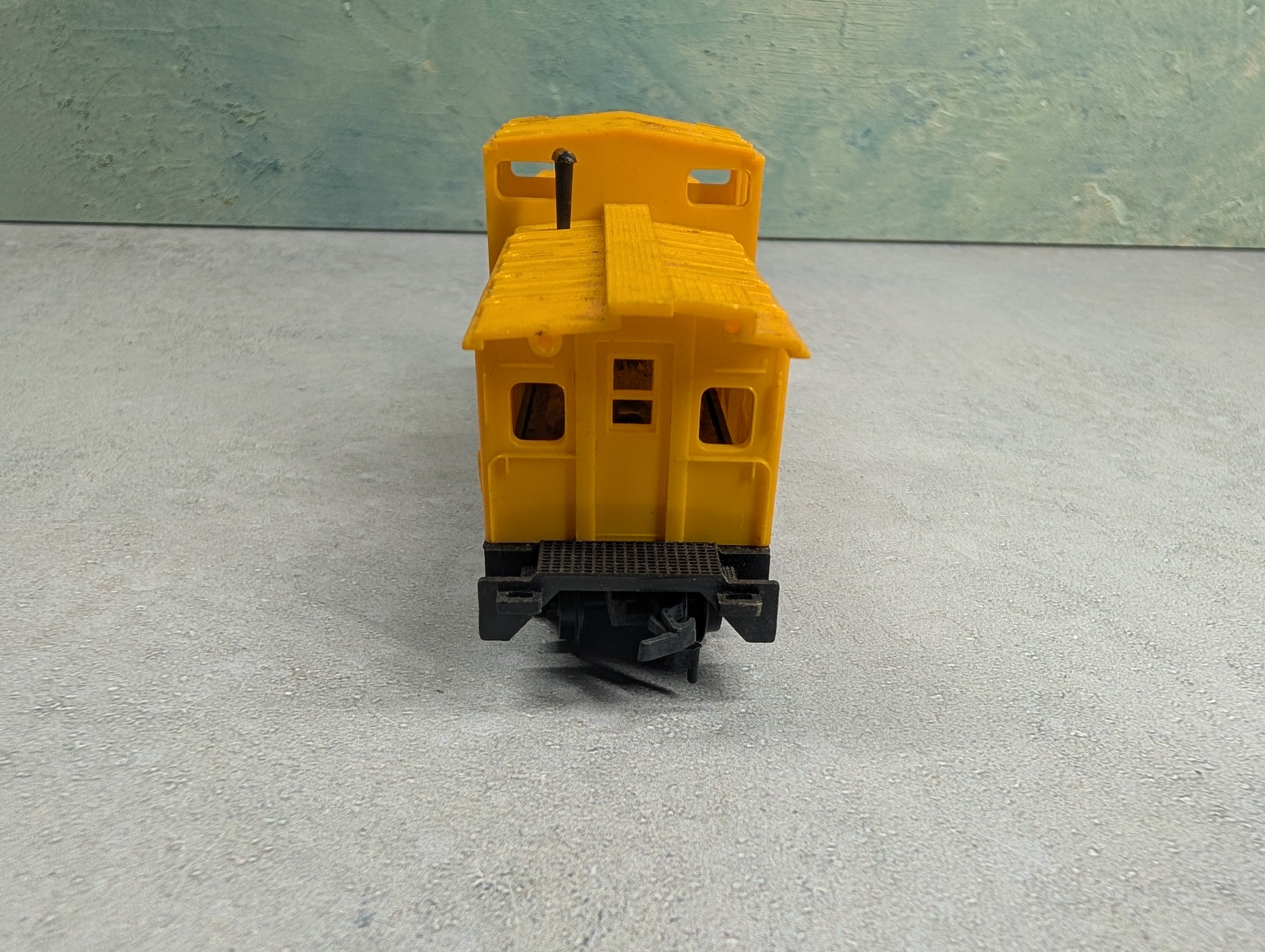 USED AHM HO Scale Caboose Union Pacific Weighted 4.1 oz