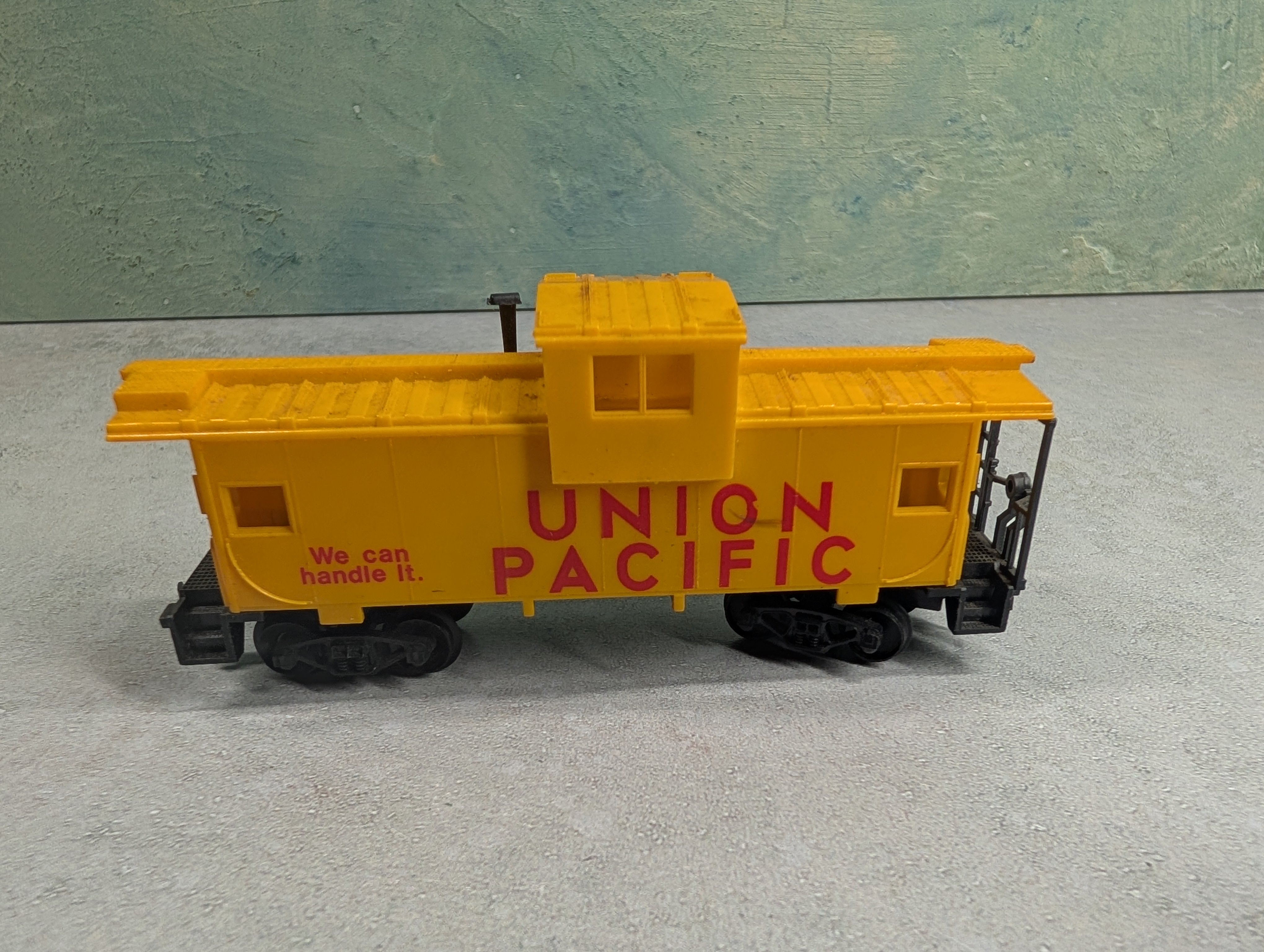 USED AHM HO Scale Caboose Union Pacific Weighted 4.1 oz