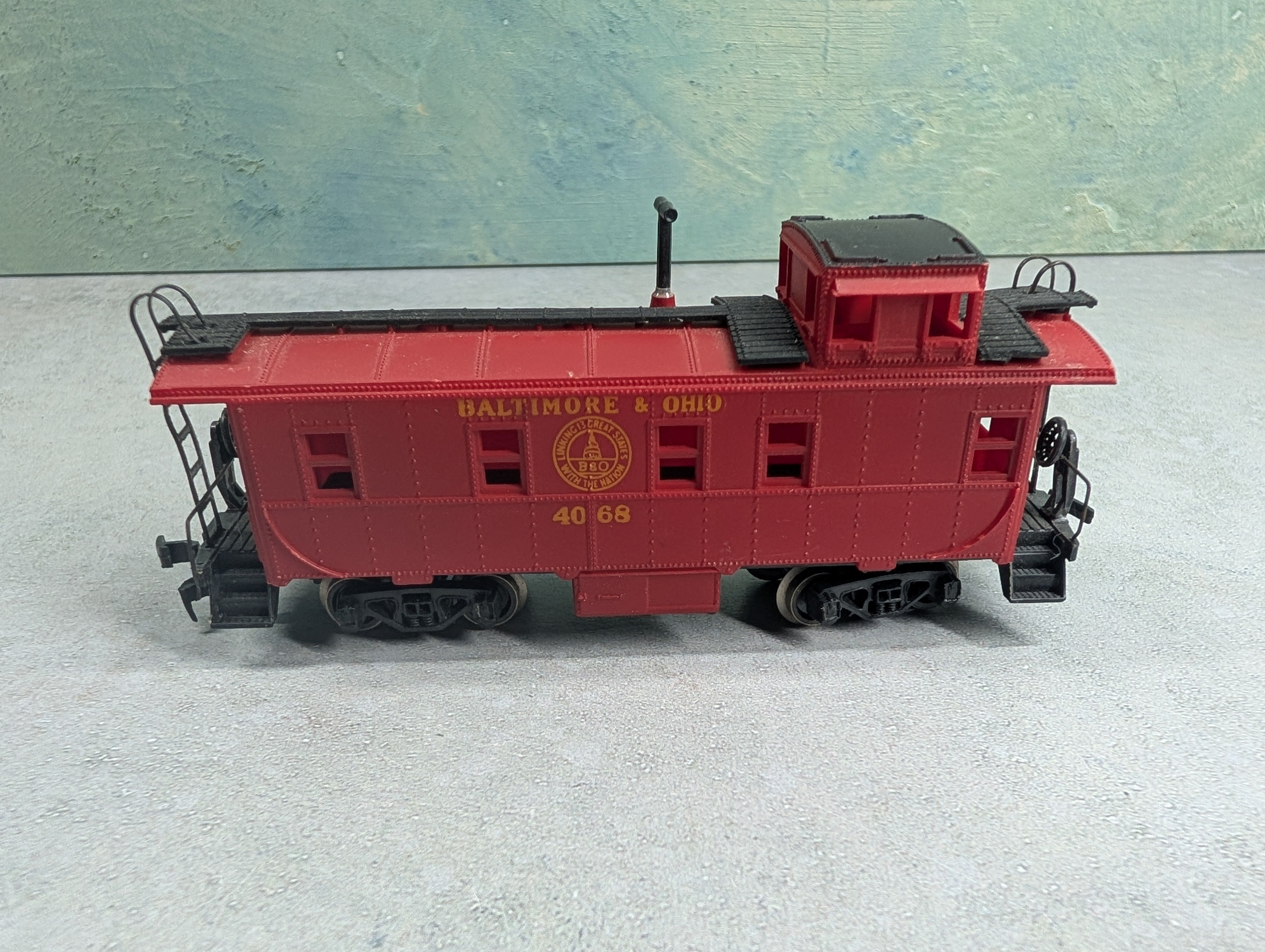 USED AHM HO Scale Caboose Baltimore and Ohio #4068