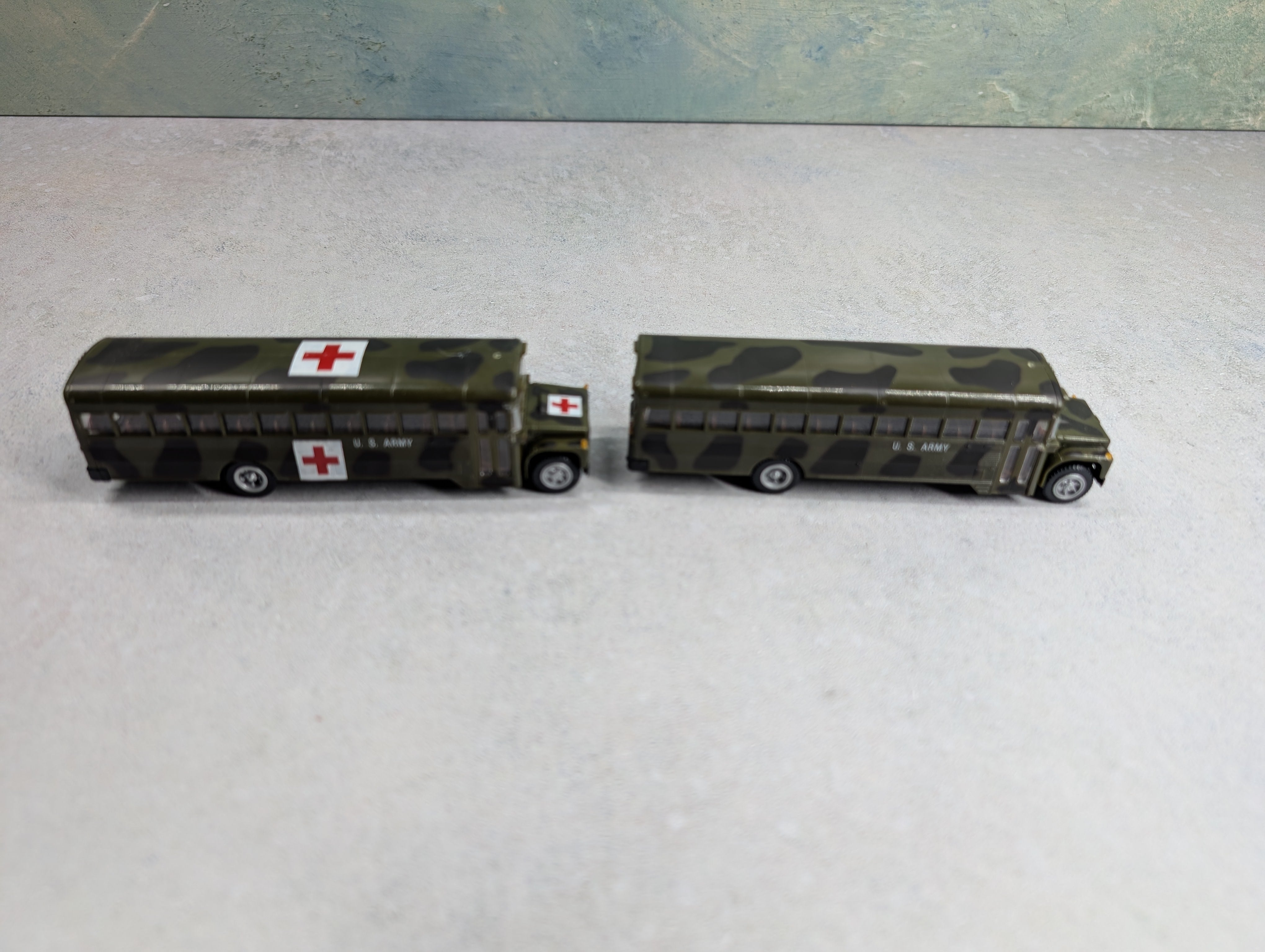 USED Herpa HO Scale US Army Buses, Military Vehicle