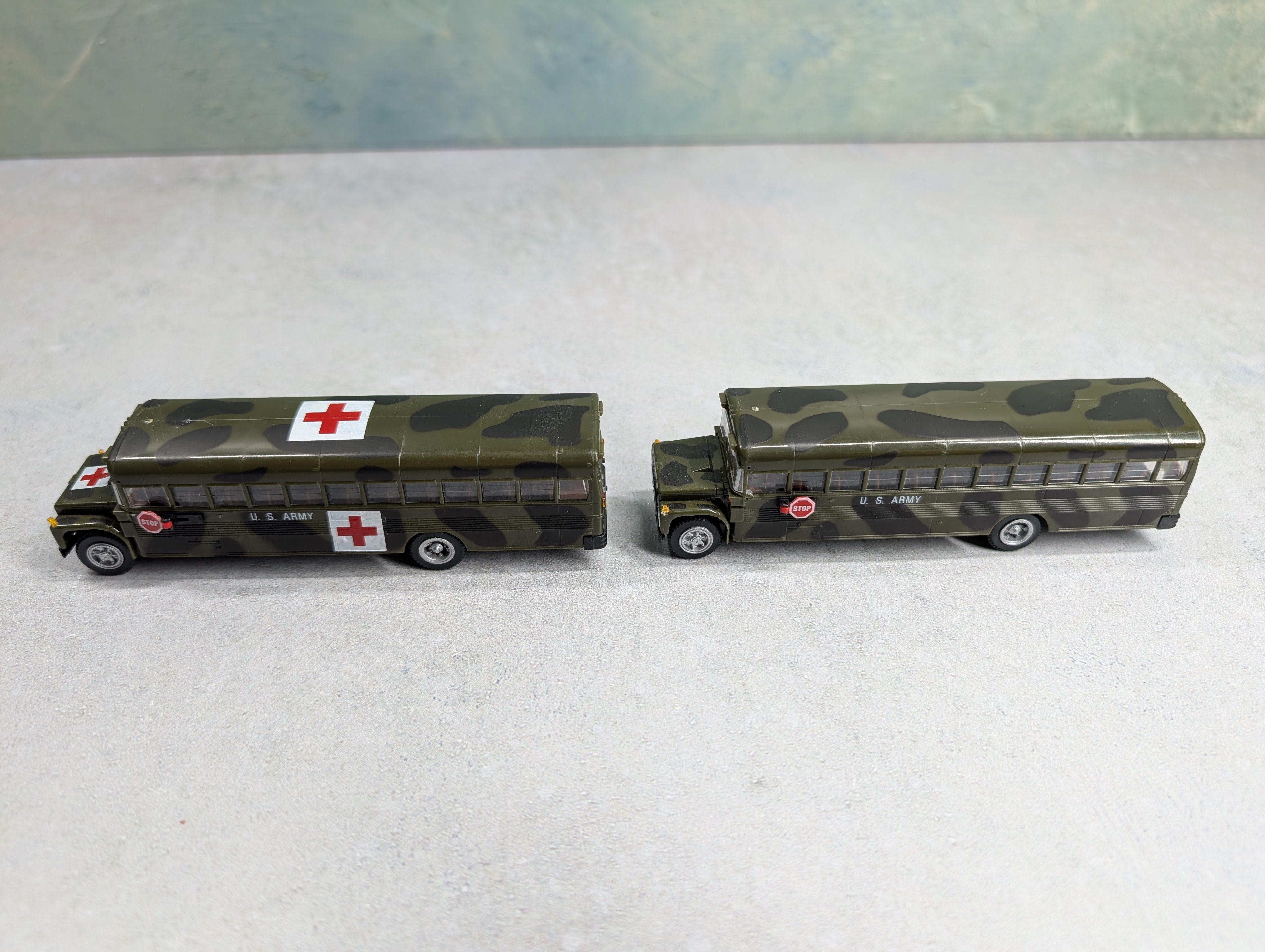 USED Herpa HO Scale US Army Buses, Military Vehicle