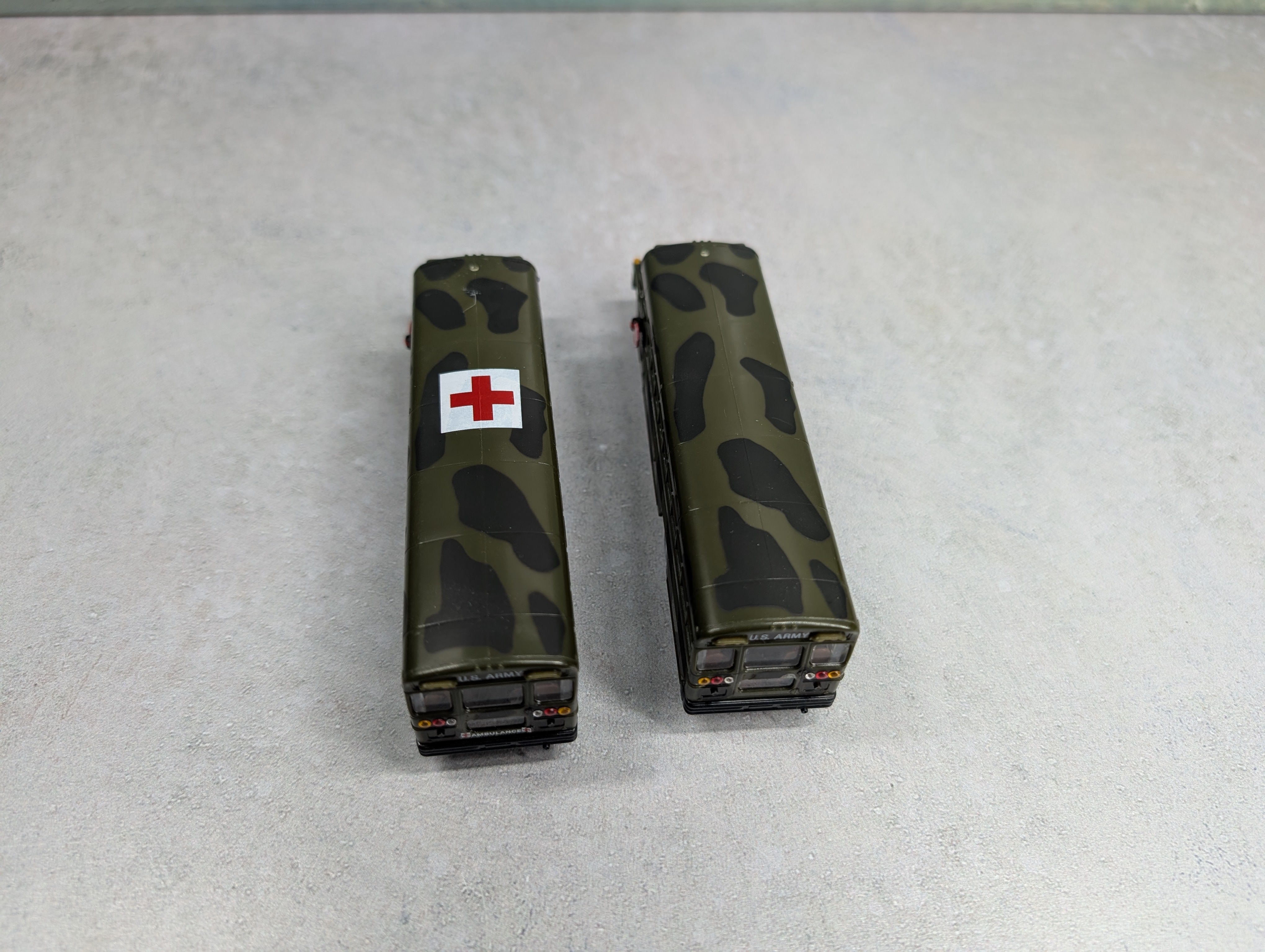 USED Herpa HO Scale US Army Buses, Military Vehicle