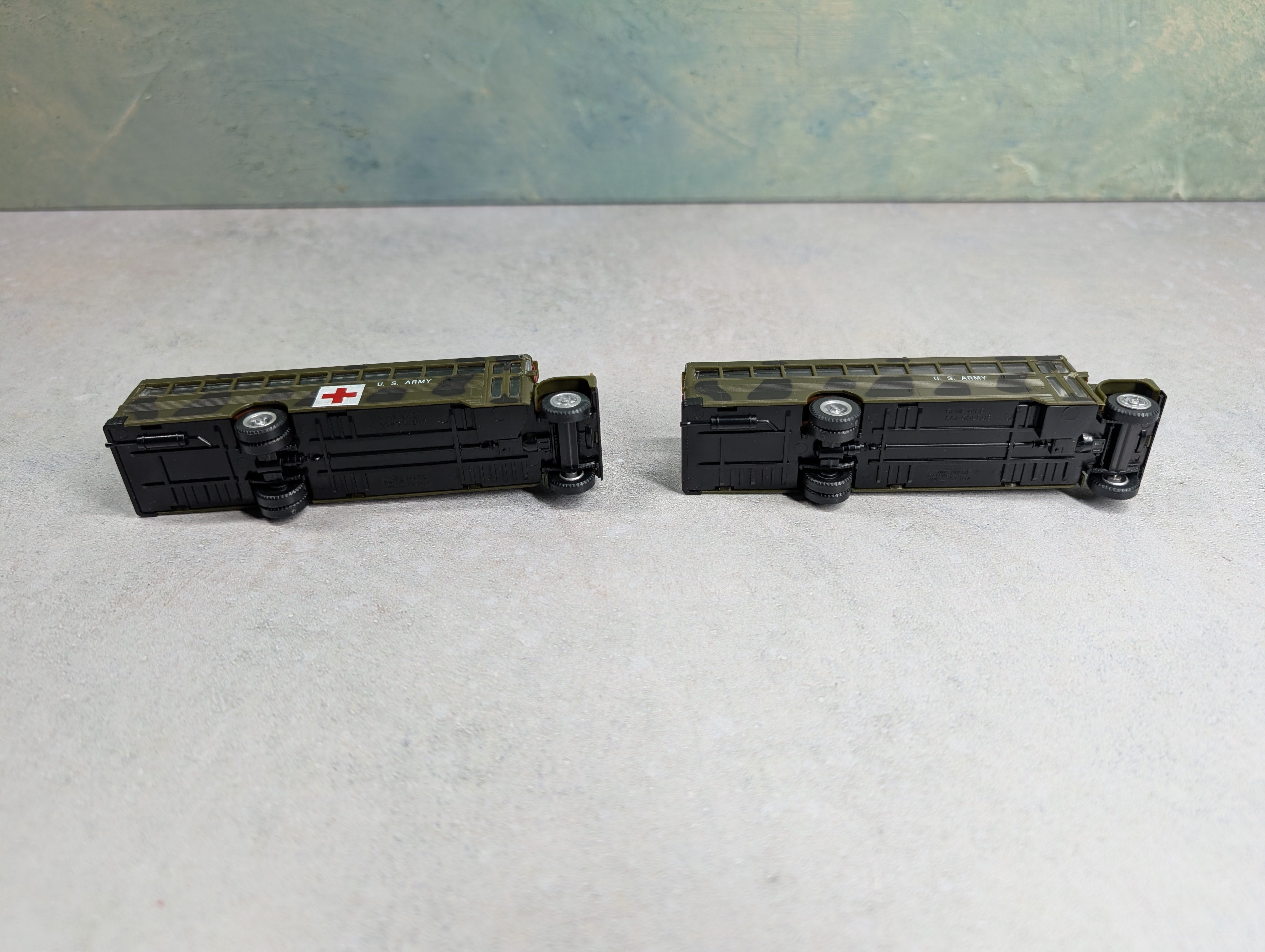 USED Herpa HO Scale US Army Buses, Military Vehicle