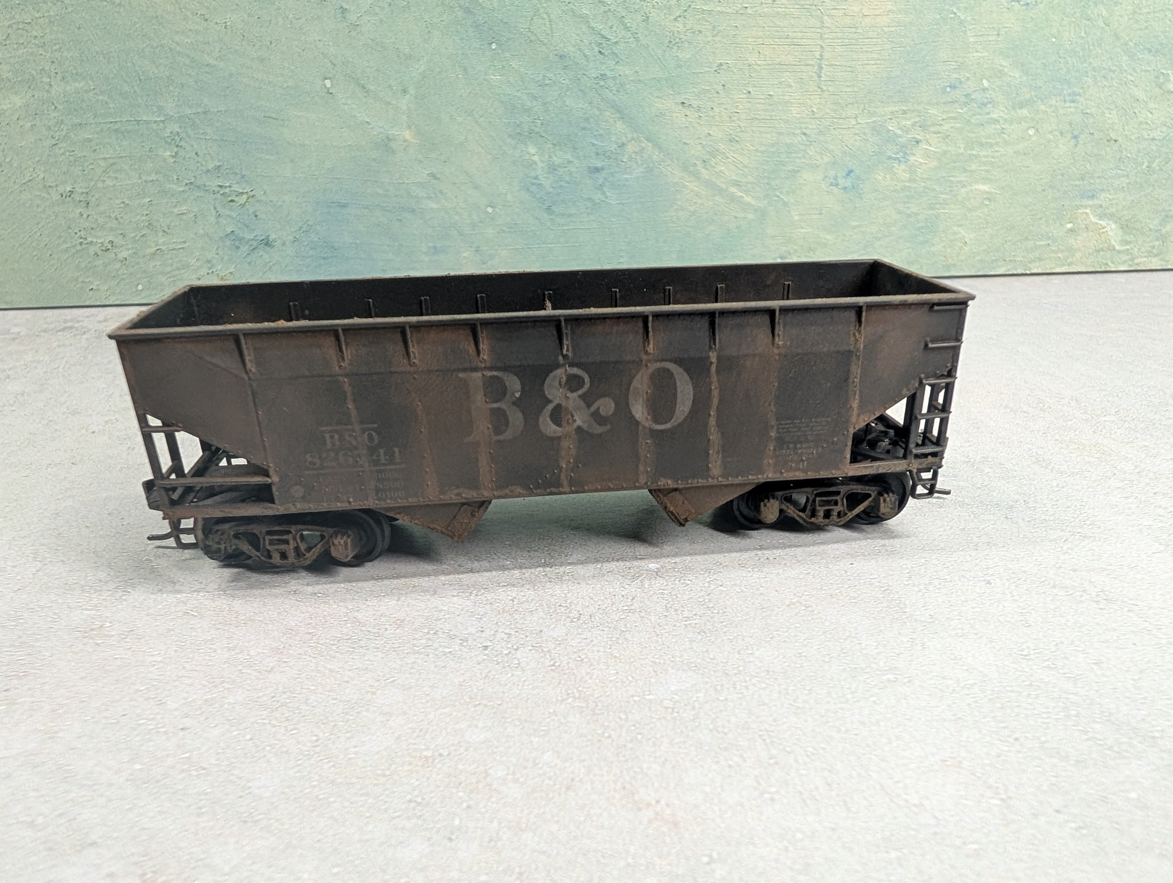 USED Athearn HO Scale 2 Bay Hopper Baltimore and Ohio B&O #826741 Weathered