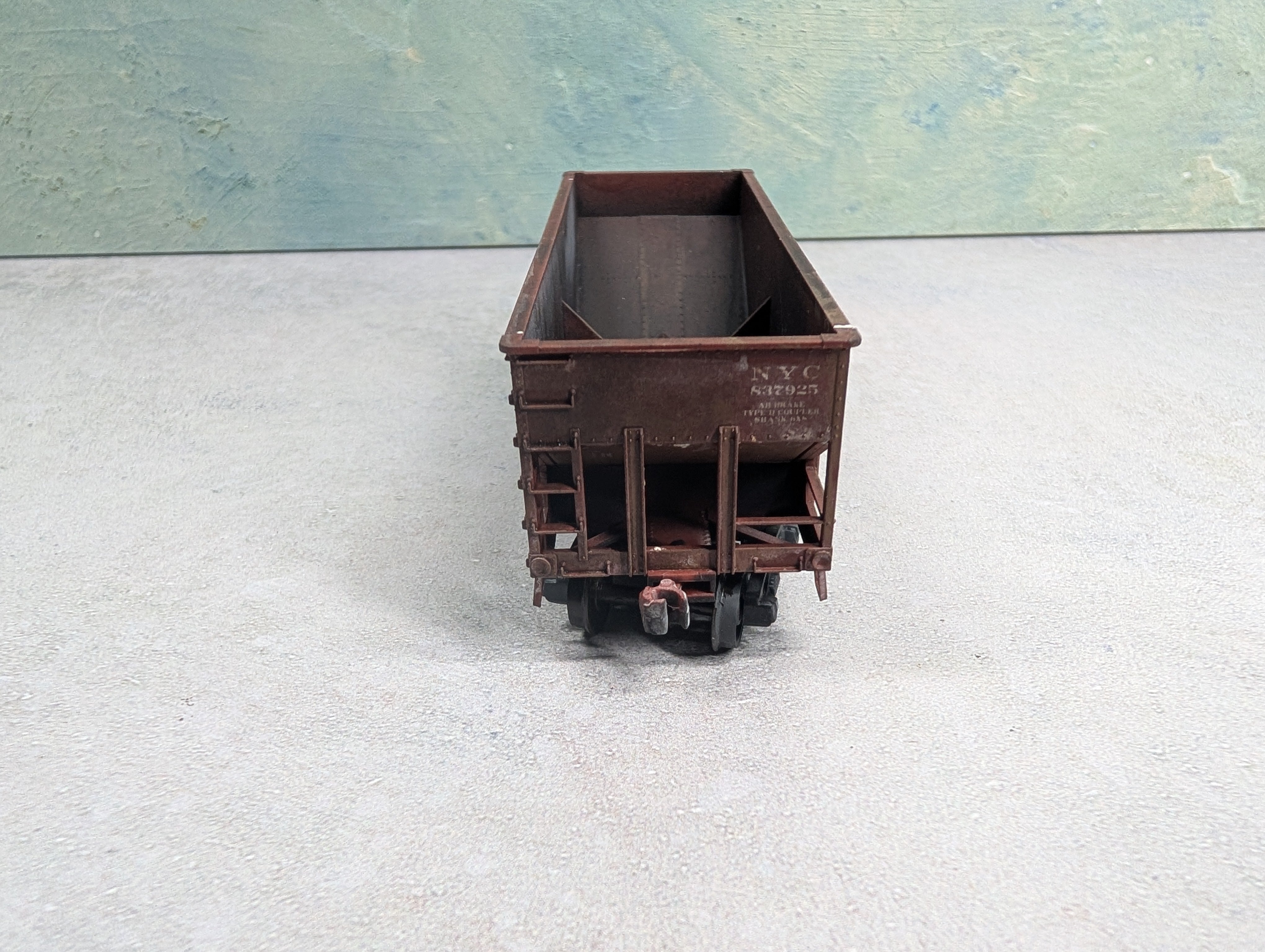 USED Accurail HO Scale 2 Bay Hopper New York Central NYC #837925 Weathered