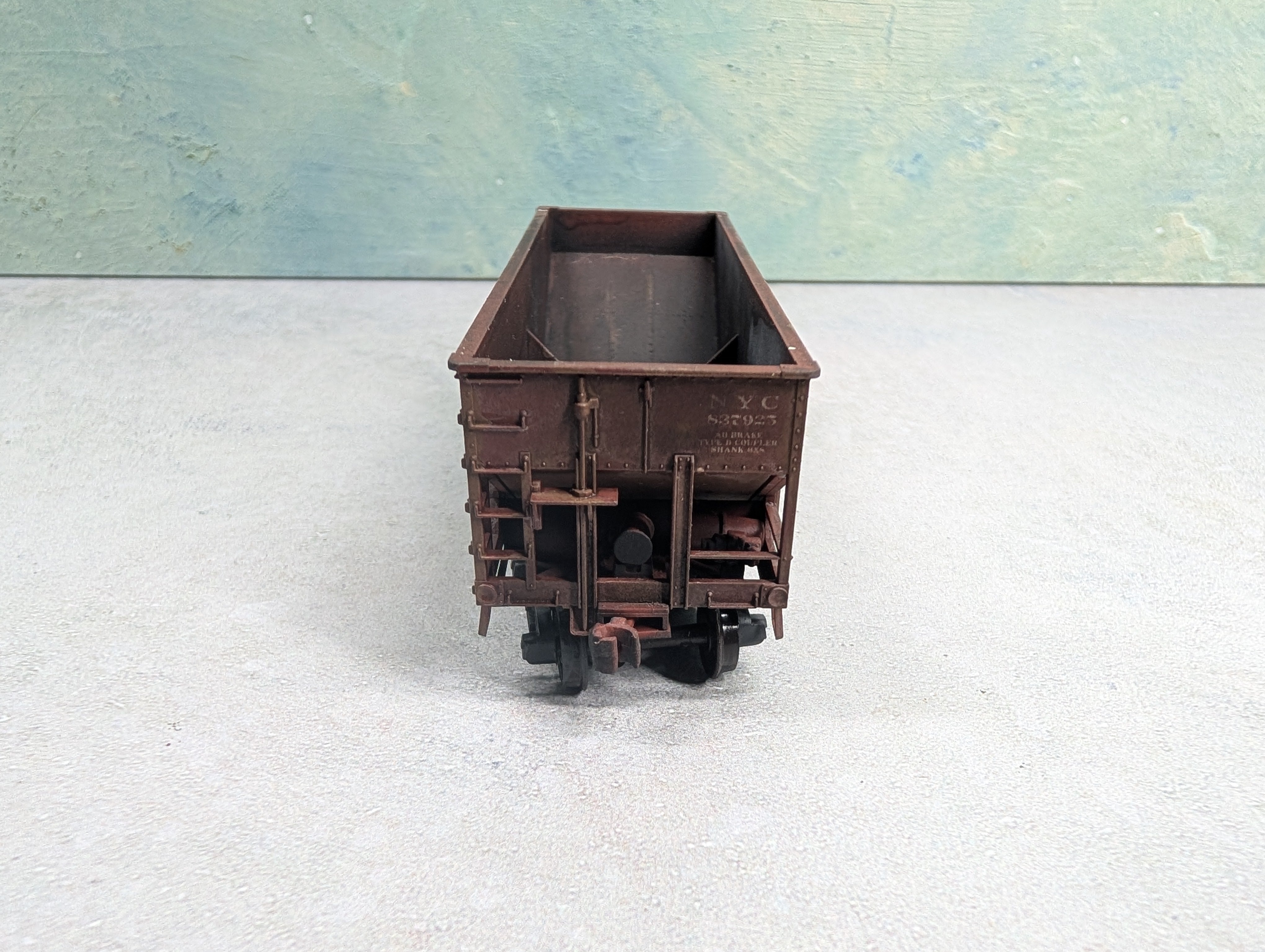 USED Accurail HO Scale 2 Bay Hopper New York Central NYC #837925 Weathered