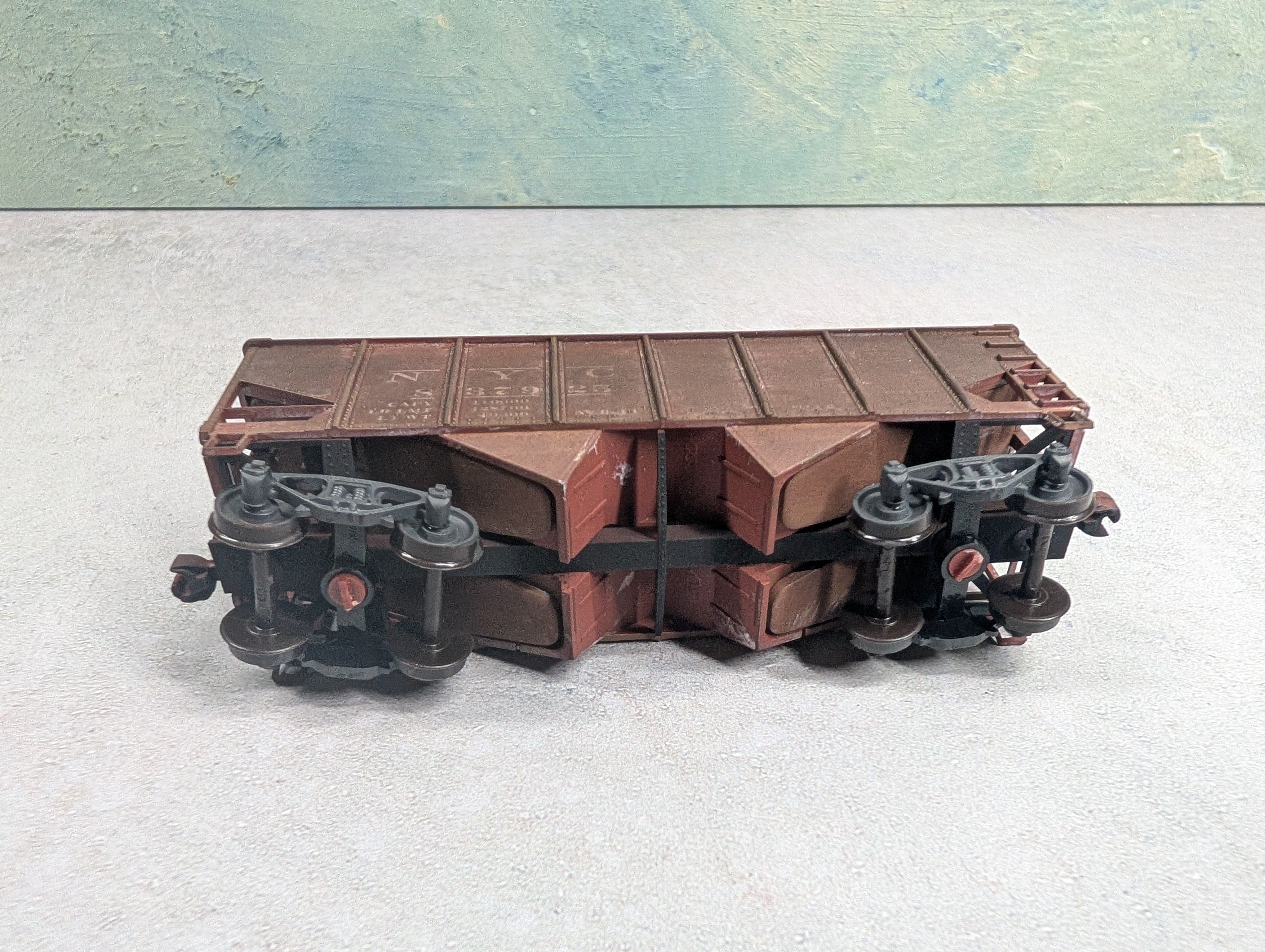 USED Accurail HO Scale 2 Bay Hopper New York Central NYC #837925 Weathered