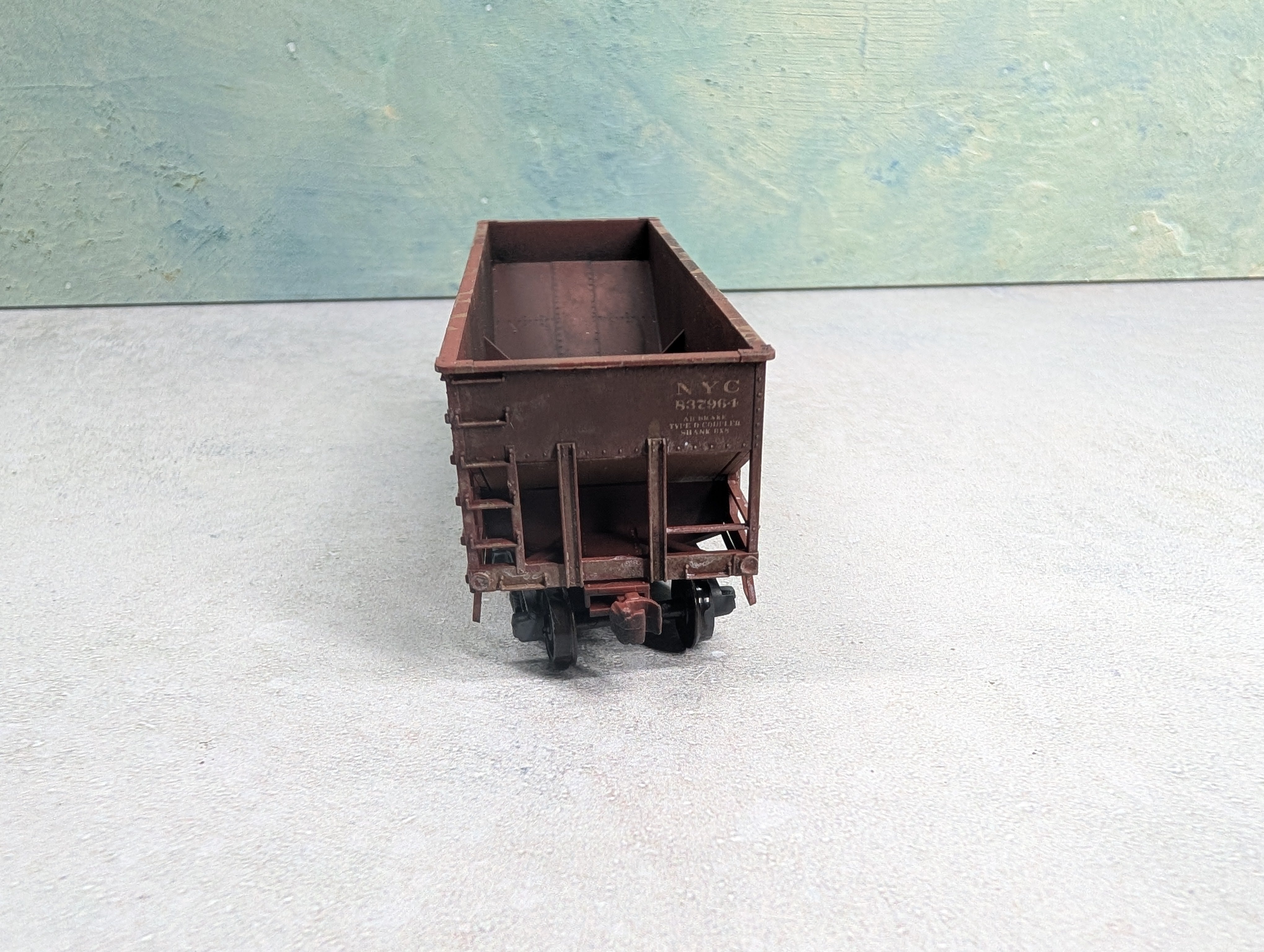 USED Accurail HO Scale 2 Bay Hopper New York Central NYC #837964 Weathered