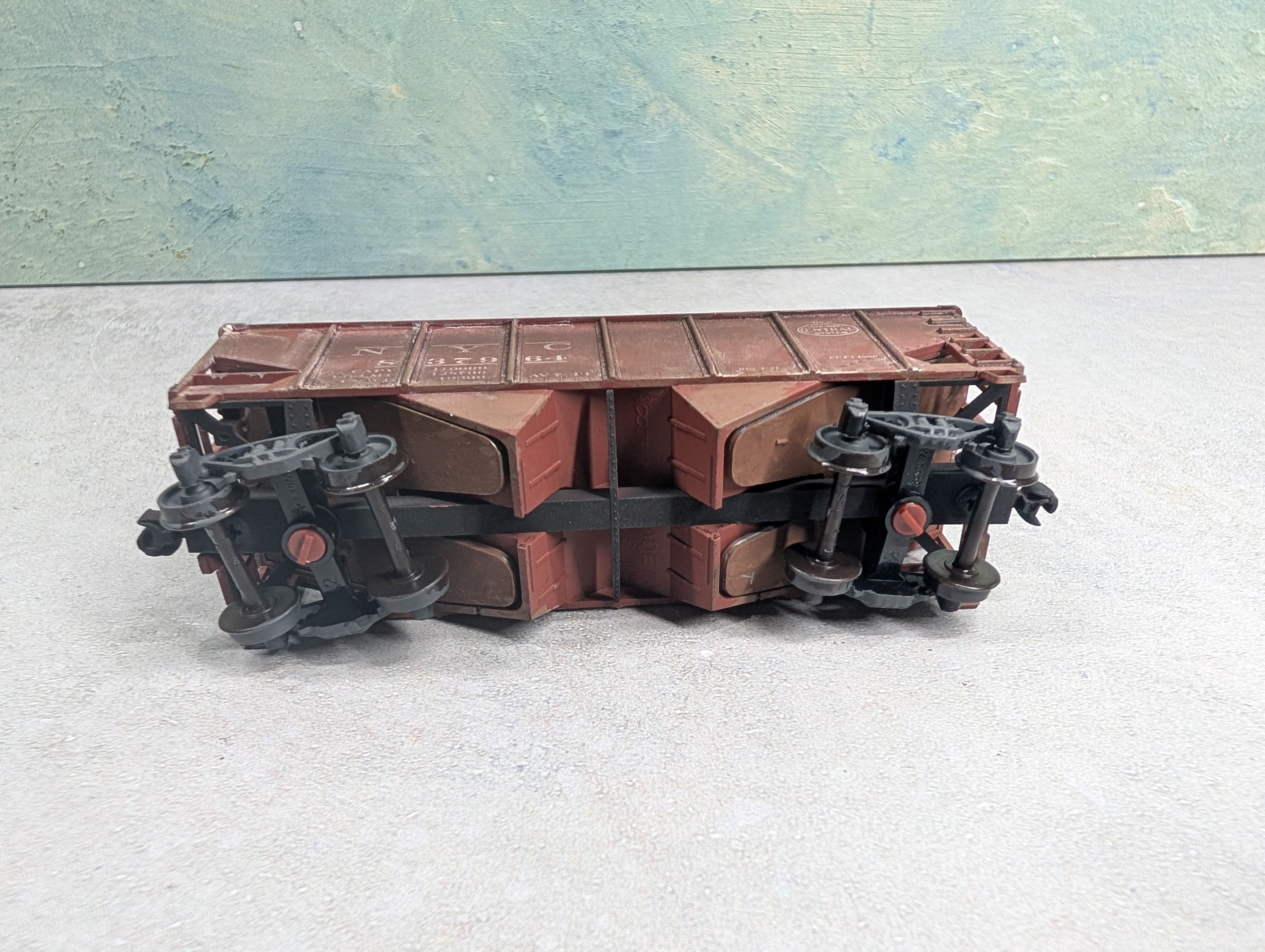 USED Accurail HO Scale 2 Bay Hopper New York Central NYC #837964 Weathered