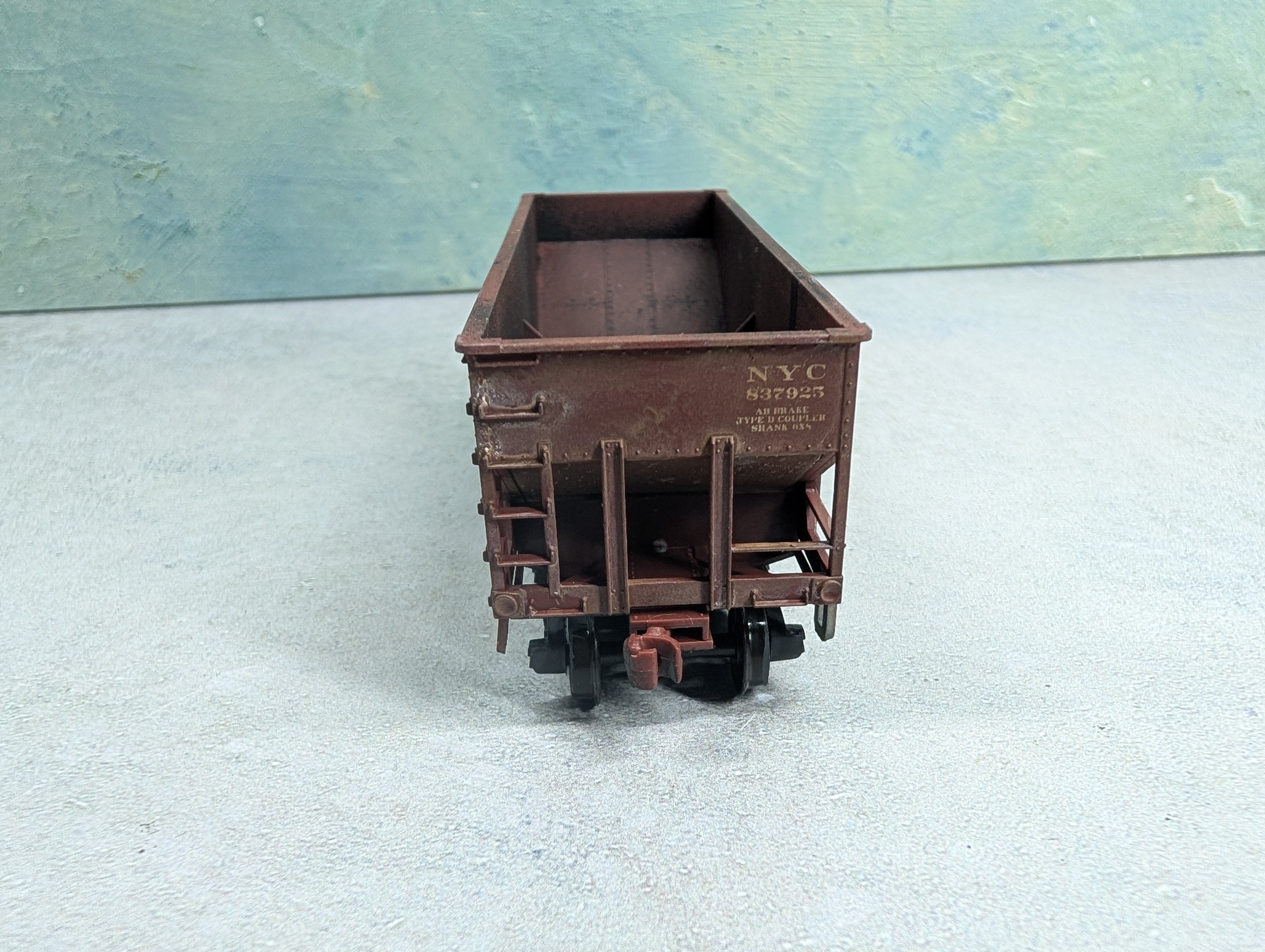 USED Accurail HO Scale 2 Bay Hopper New York Central NYC #837925 Weathered