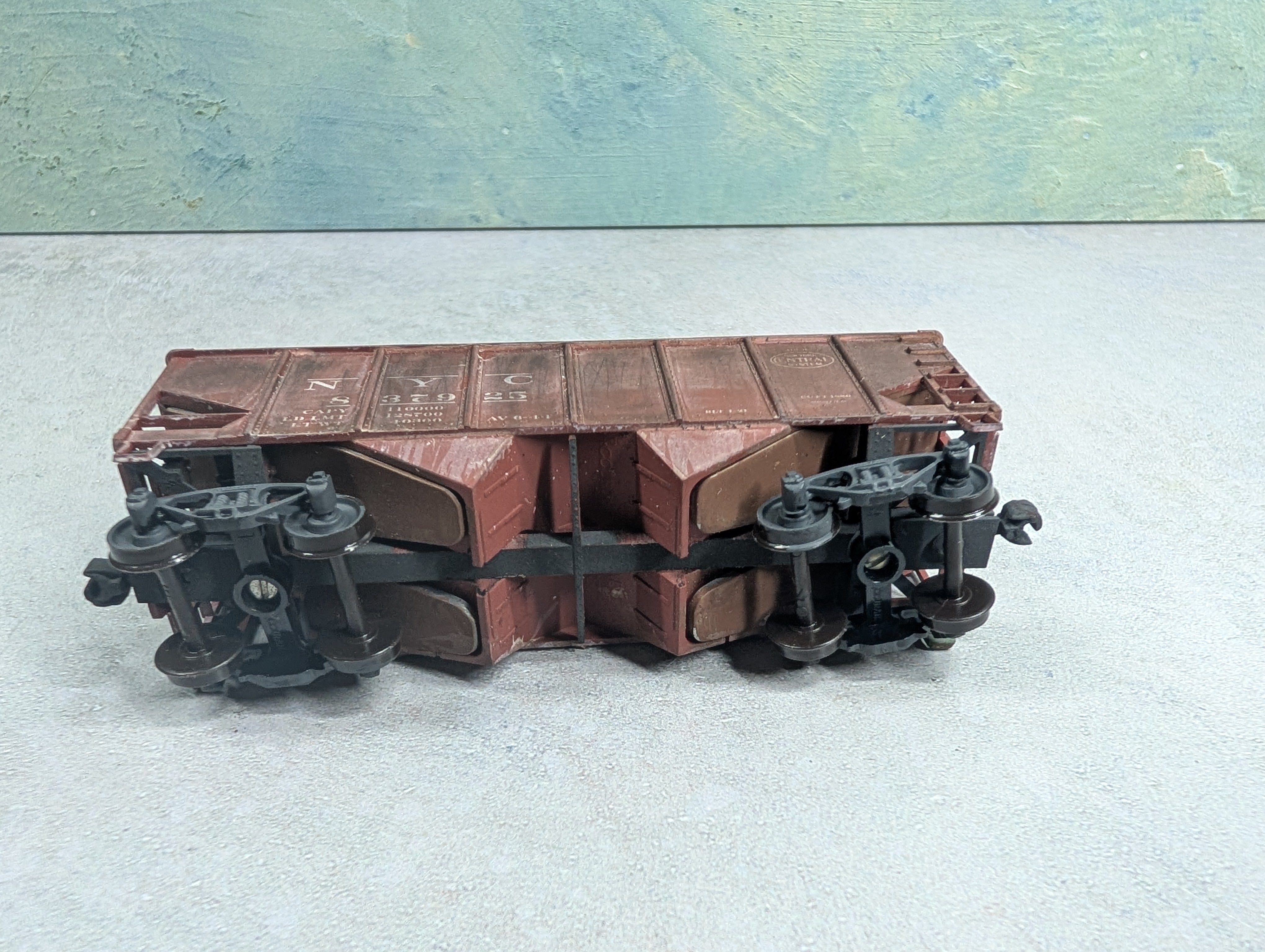 USED Accurail HO Scale 2 Bay Hopper New York Central NYC #837925 Weathered