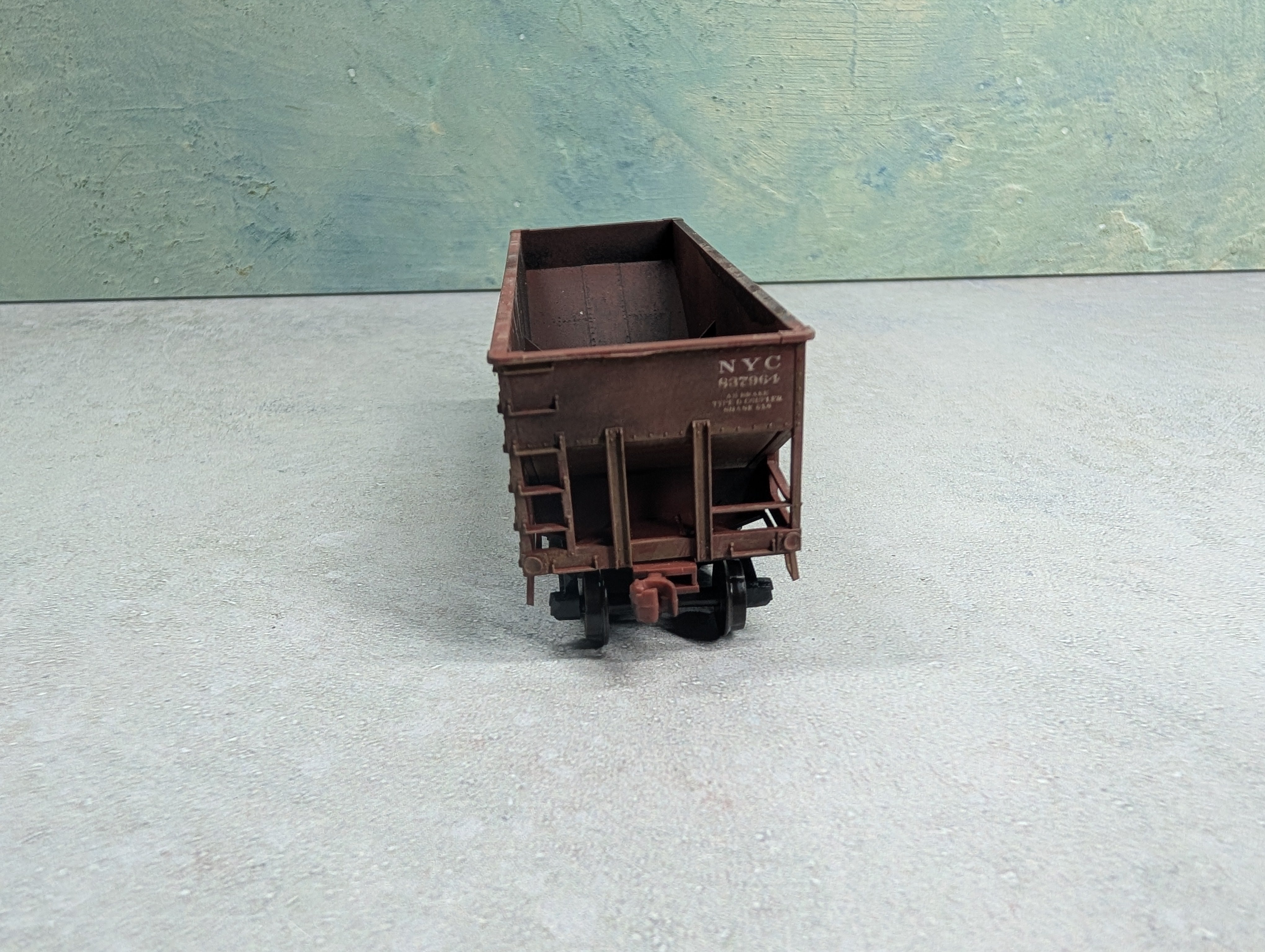 USED Accurail HO Scale 2 Bay Hopper New York Central NYC #837964 Weathered