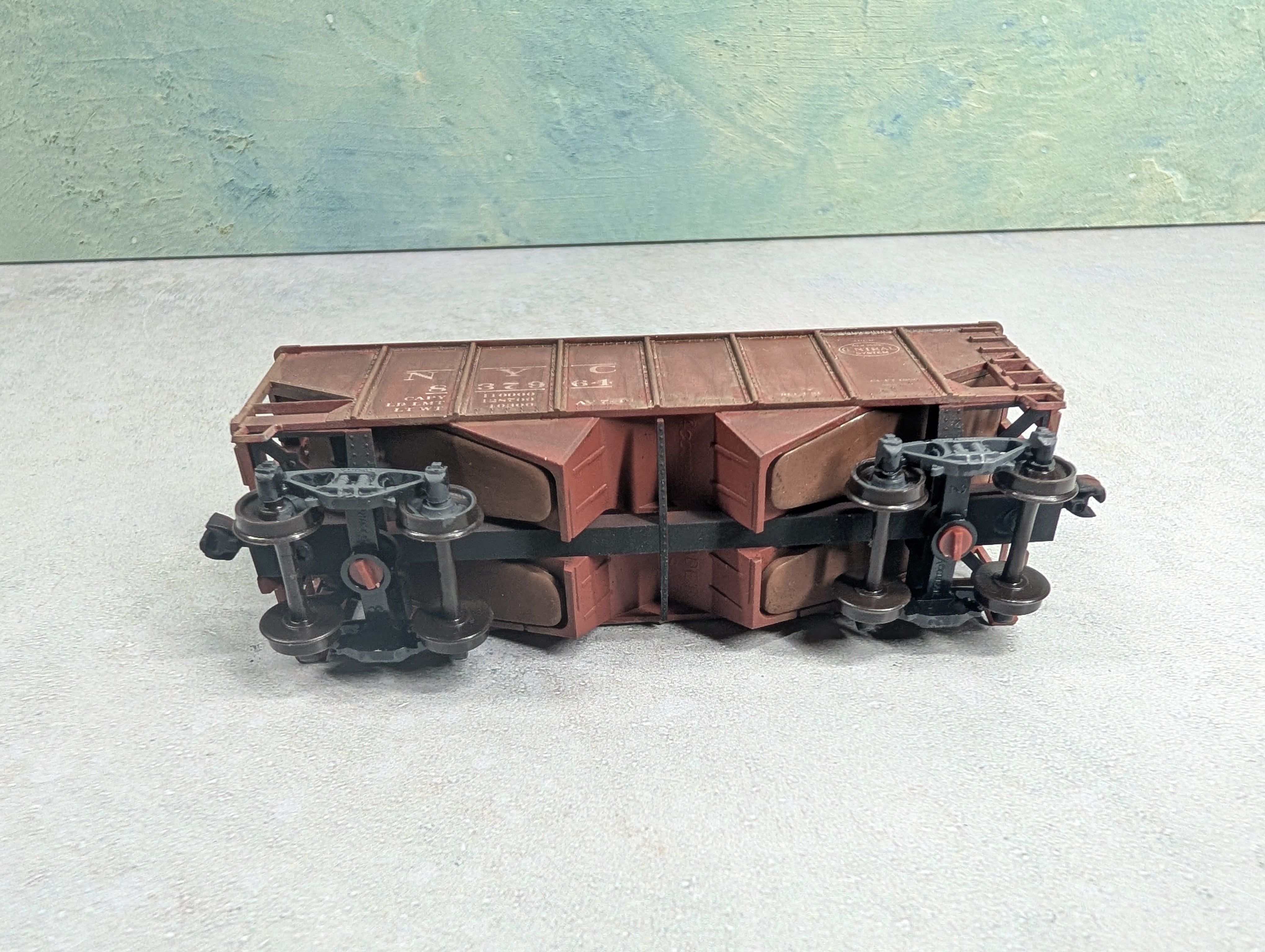 USED Accurail HO Scale 2 Bay Hopper New York Central NYC #837964 Weathered