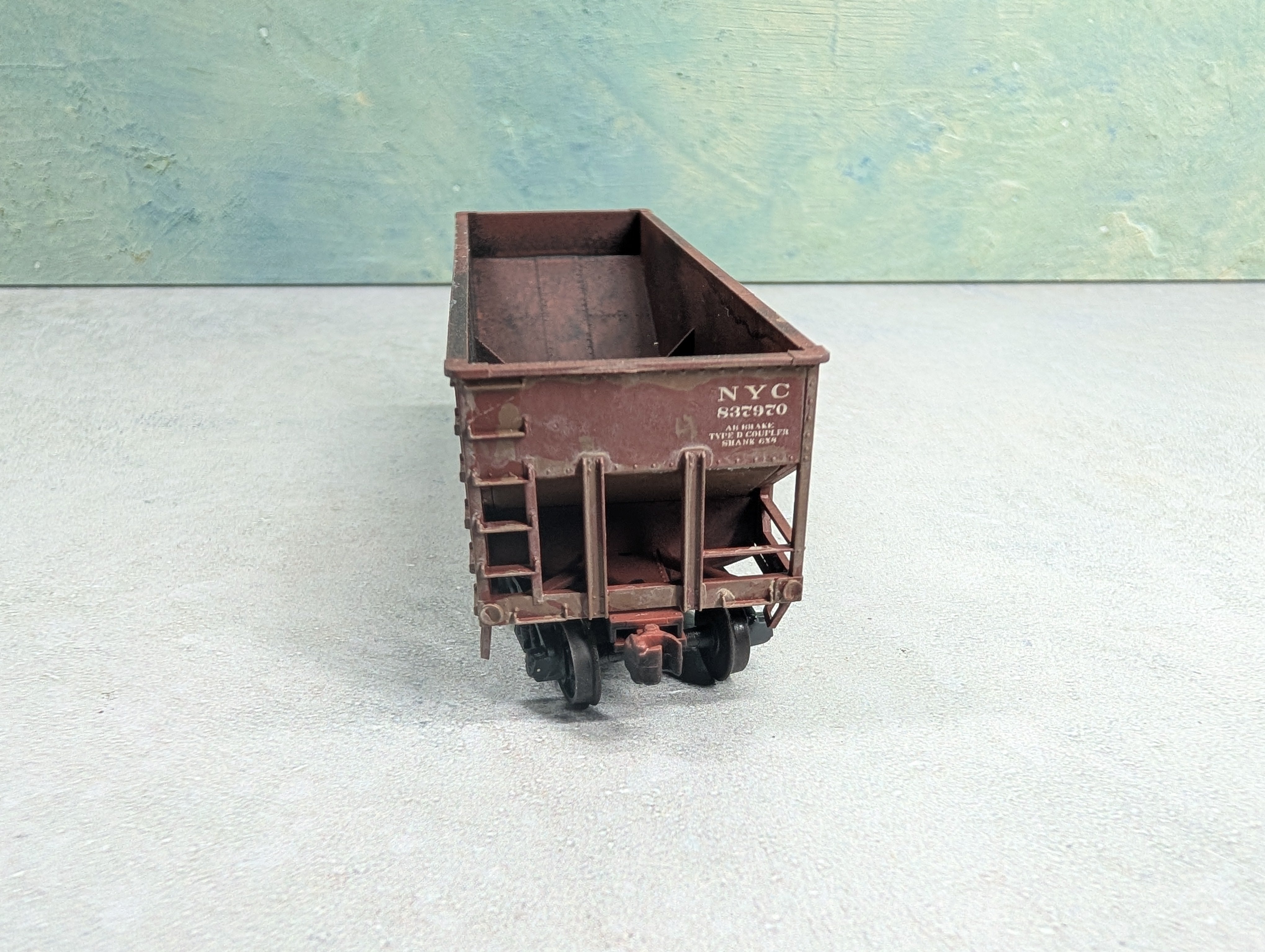 USED Accurail HO Scale 2 Bay Hopper New York Central NYC #837970 Weathered