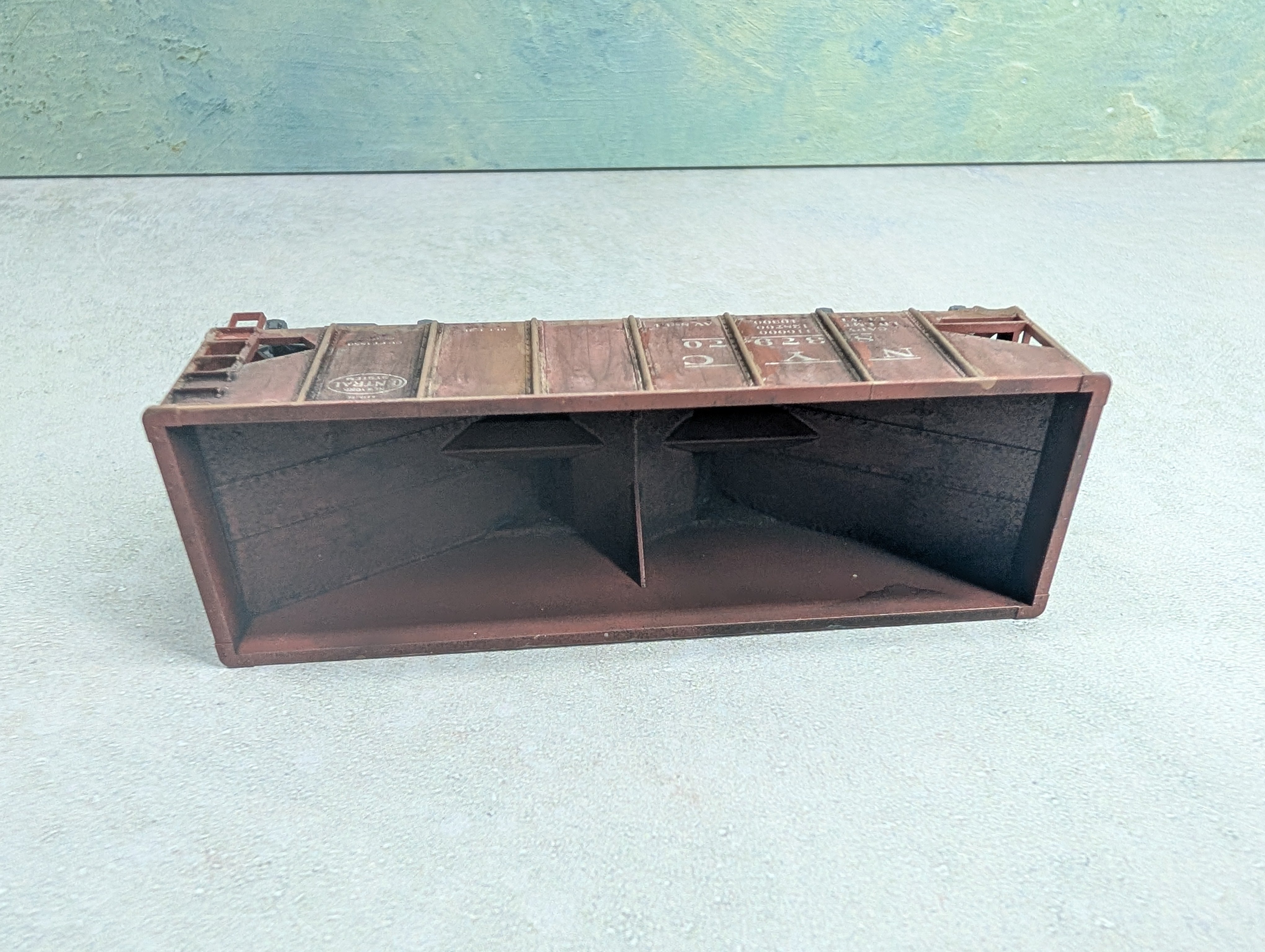 USED Accurail HO Scale 2 Bay Hopper New York Central NYC #837970 Weathered