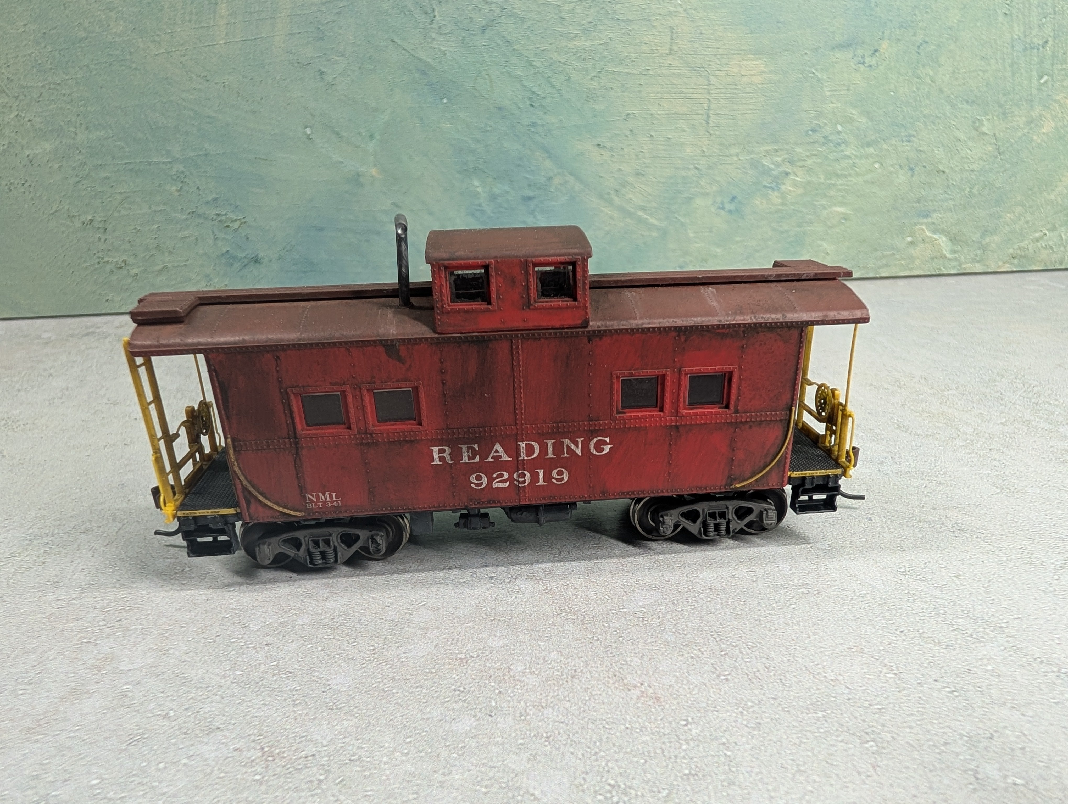USED HO Scale Caboose Reading #92919 Decals & Weathered