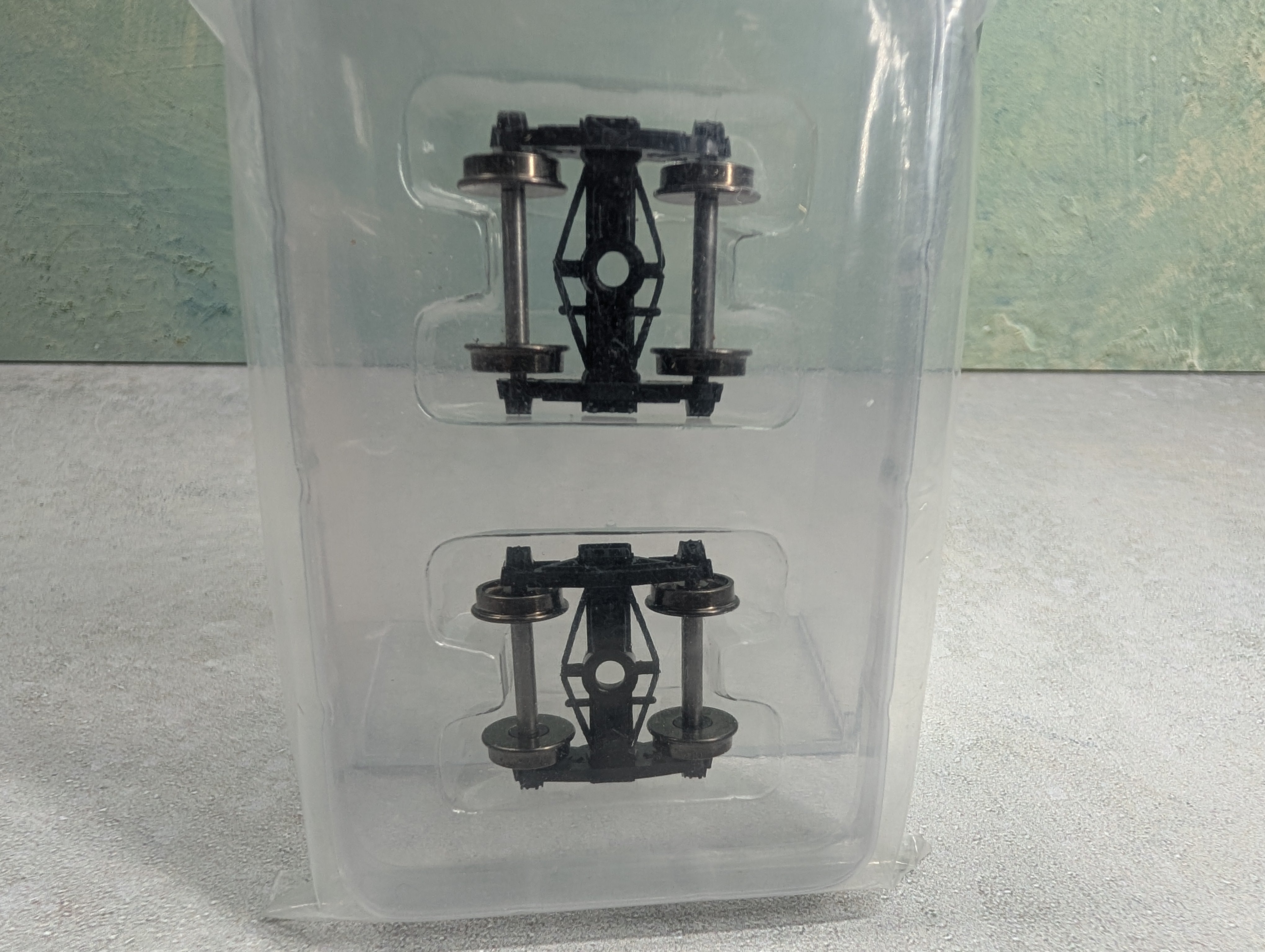 WalthersProto 920-2004 HO Scale Andrews Sprung Trucks w/ 33" Metal Wheels & Metal Axels (1 pair)