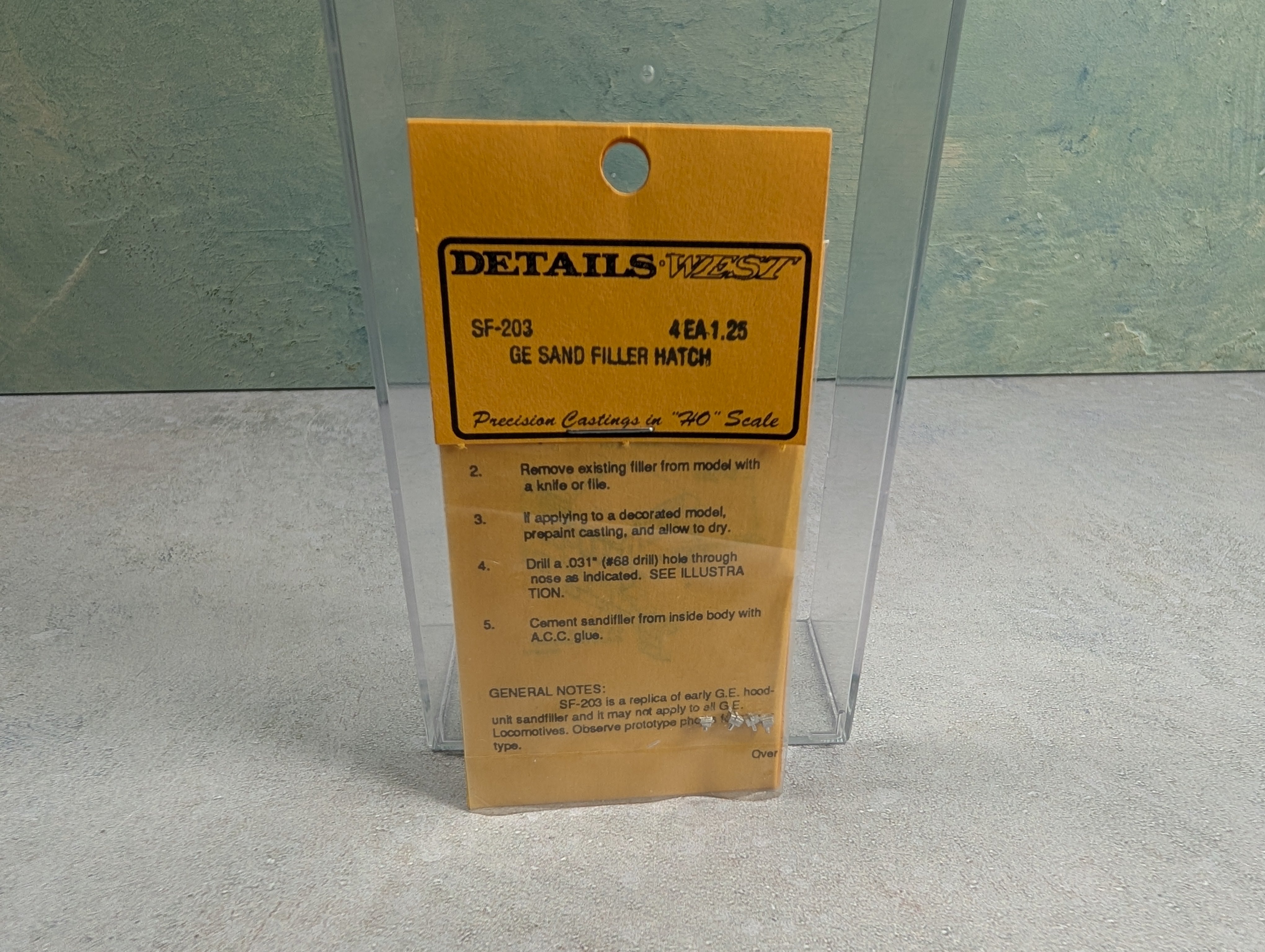 DETAILS WEST SF-203 HO Scale GE Sand Filler Hatch (4 pcs)