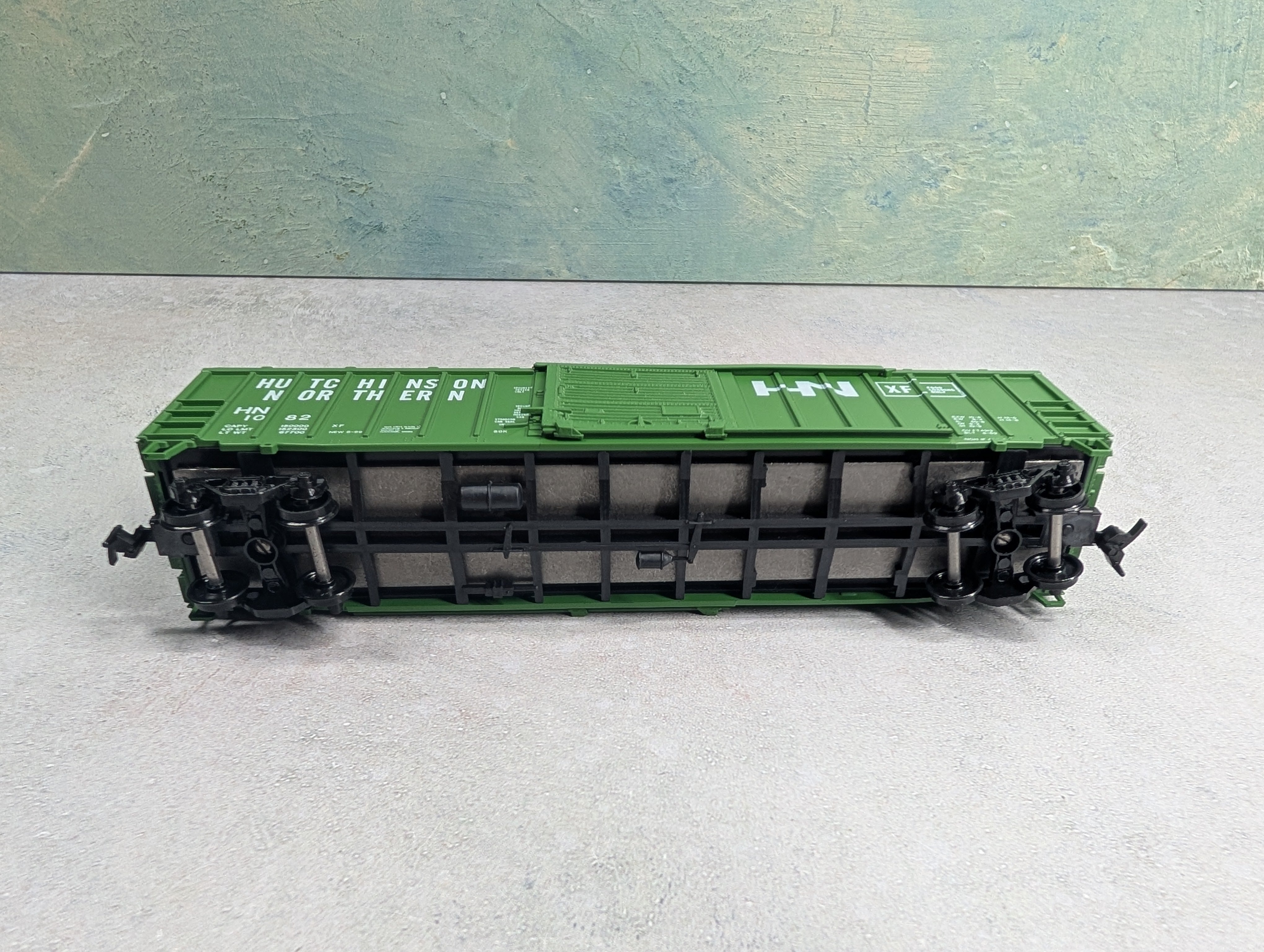 USED Athearn HO Scale 50' Railbox Box Car Hutchinson Northern HN #1082 Bev-Bel
