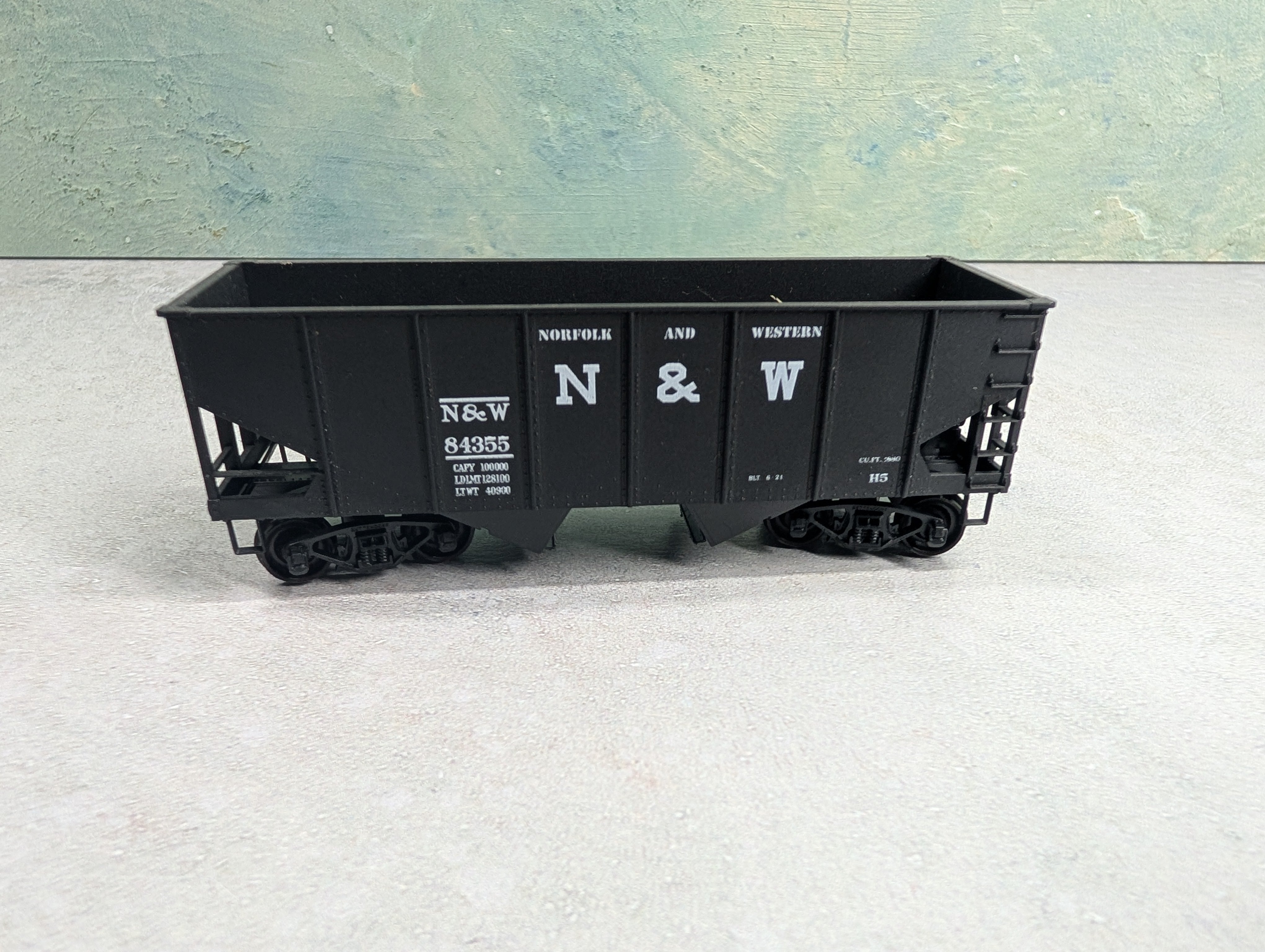 USED Accurail HO Scale 2 Bay Hopper Norfolk & Western N&W #84355