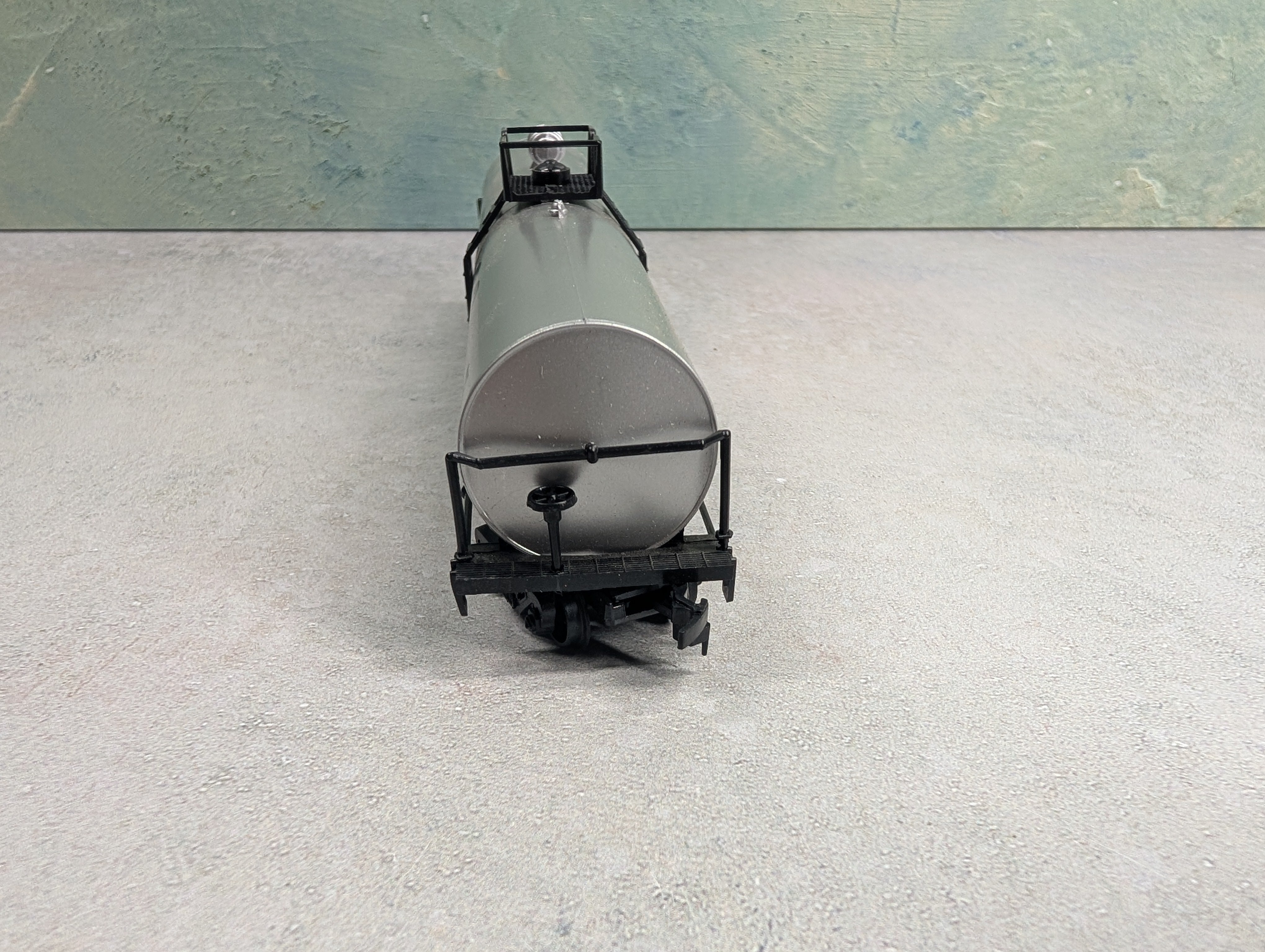 USED AHM HO Scale 50' Single Dome Tank Car Texaco TCX #6305