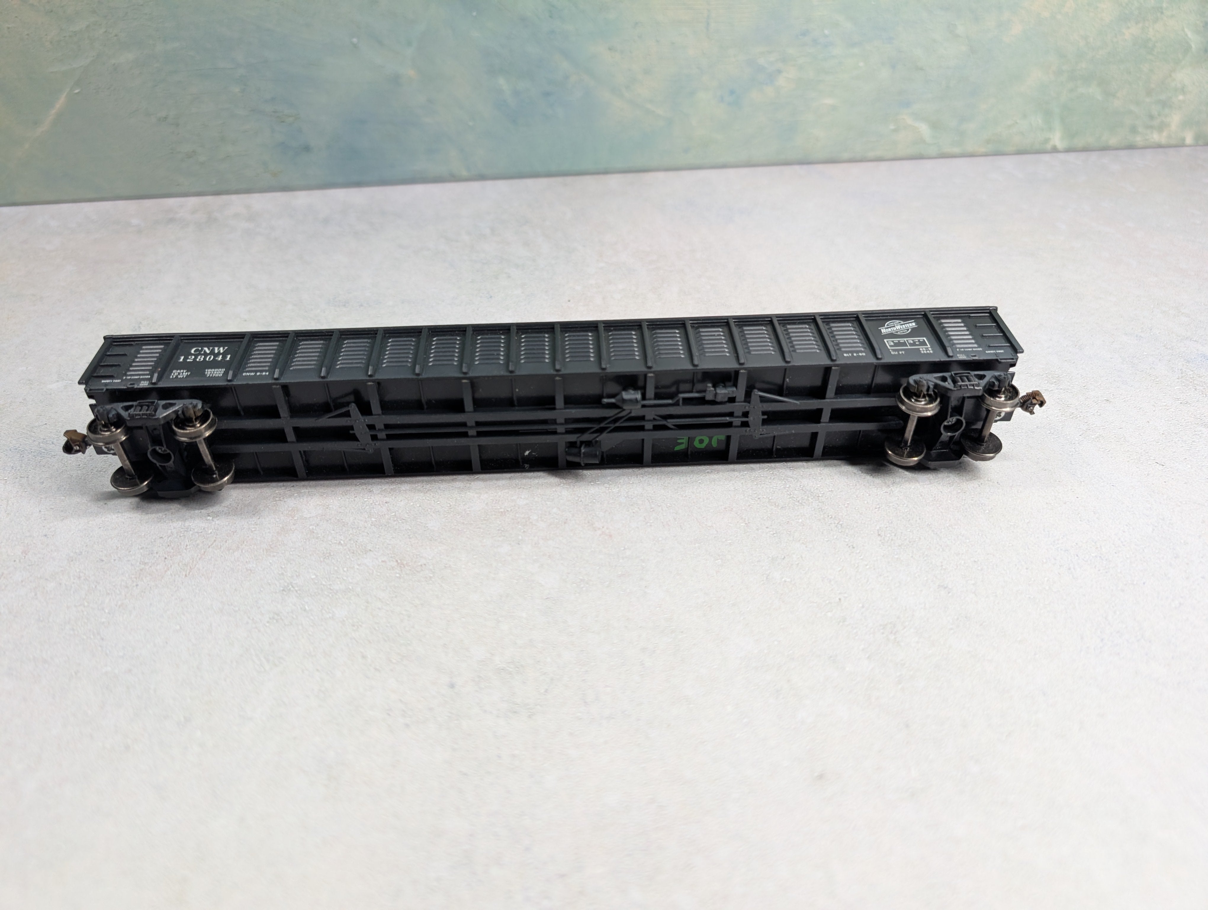USED E&C SHOPS HO Scale 65' Mill Gondola Chicago & North Western CNW #128041 Metal Wheels