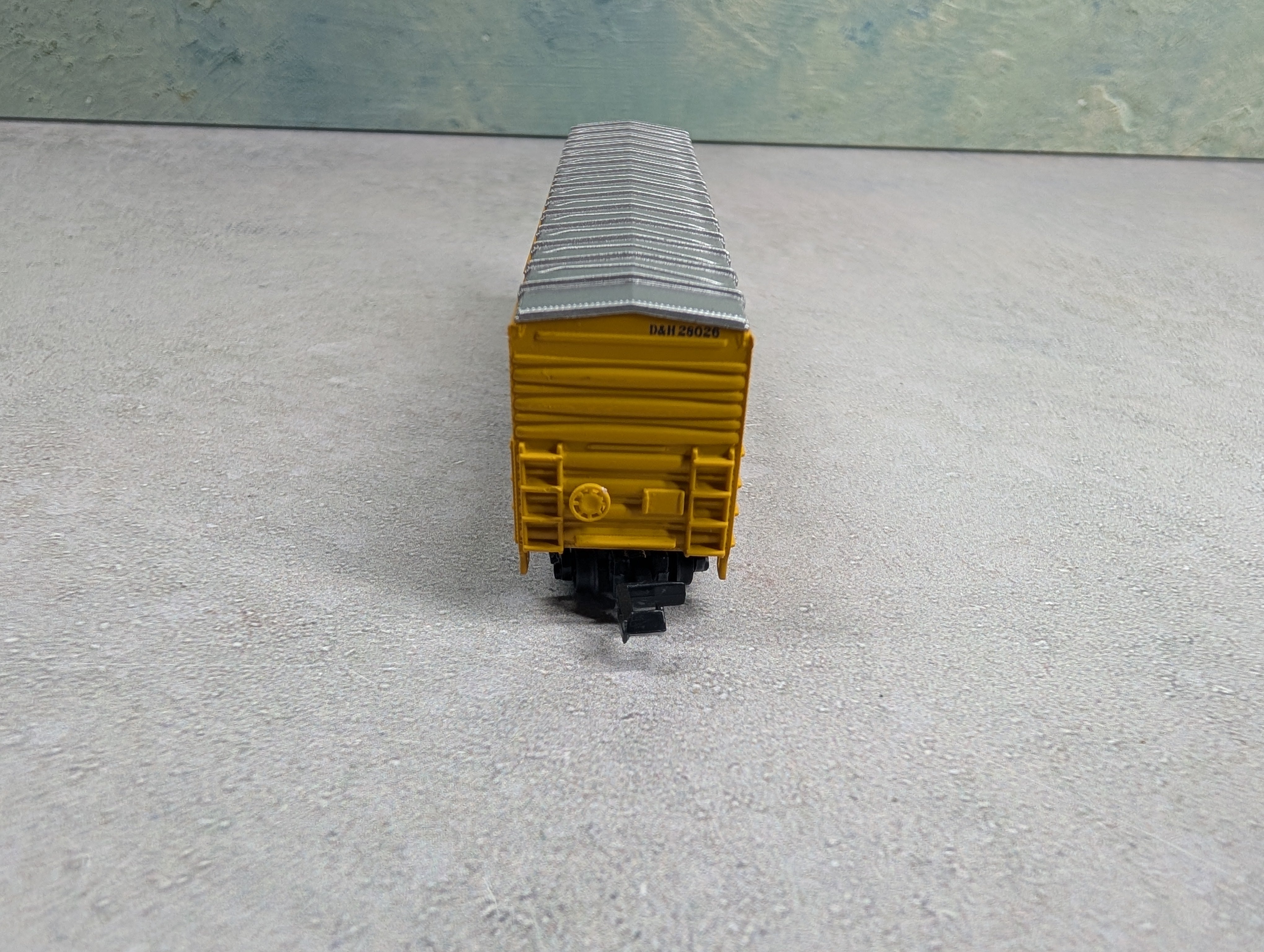 USED Walthers 932-8807 N Scale NA 50' Ext Post Box Car Delaware and Hudson D&H #28026