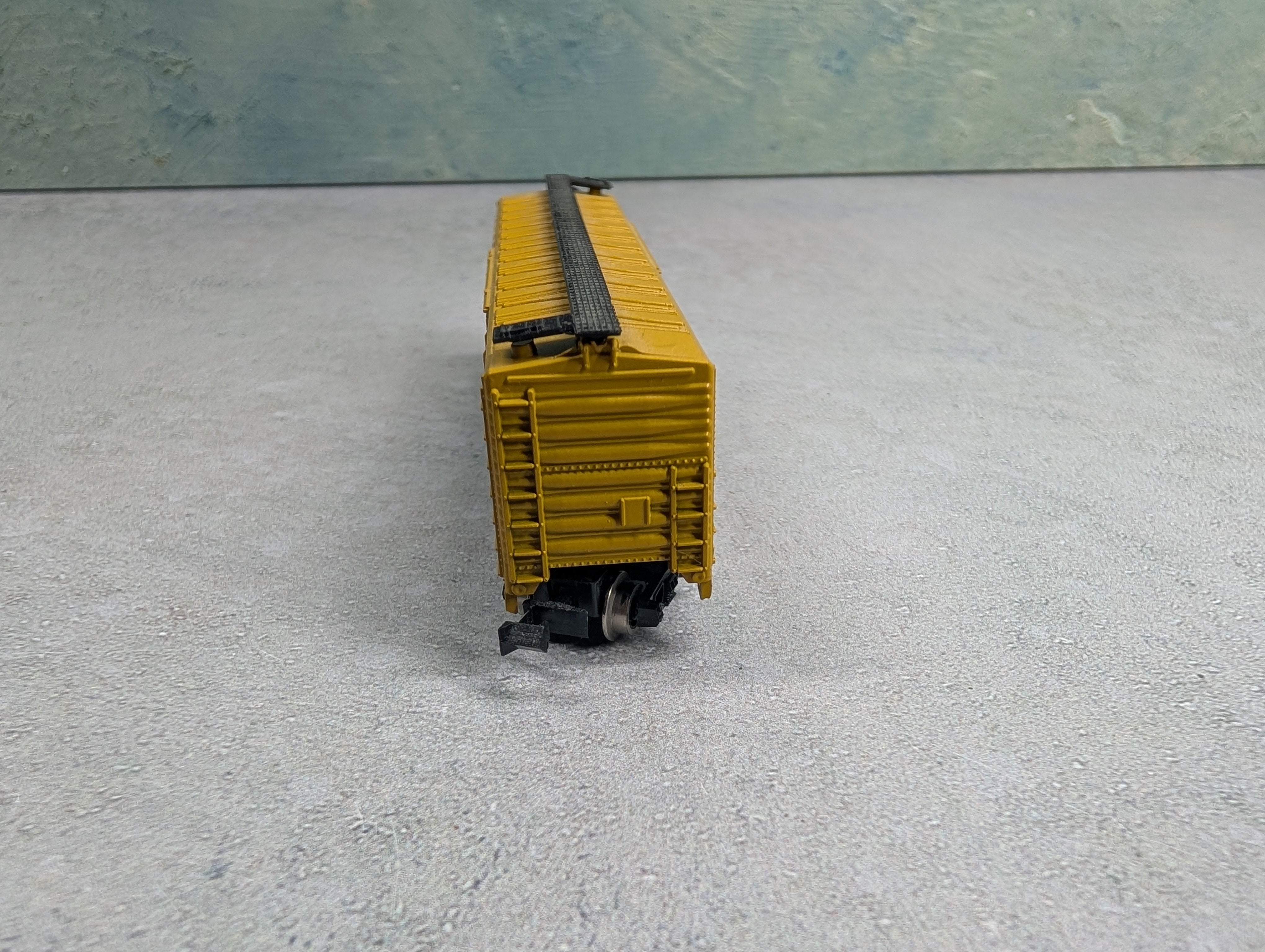 USED AHM 4454 N Scale Steel Reefer Box Car Kahn's EKSX #3792