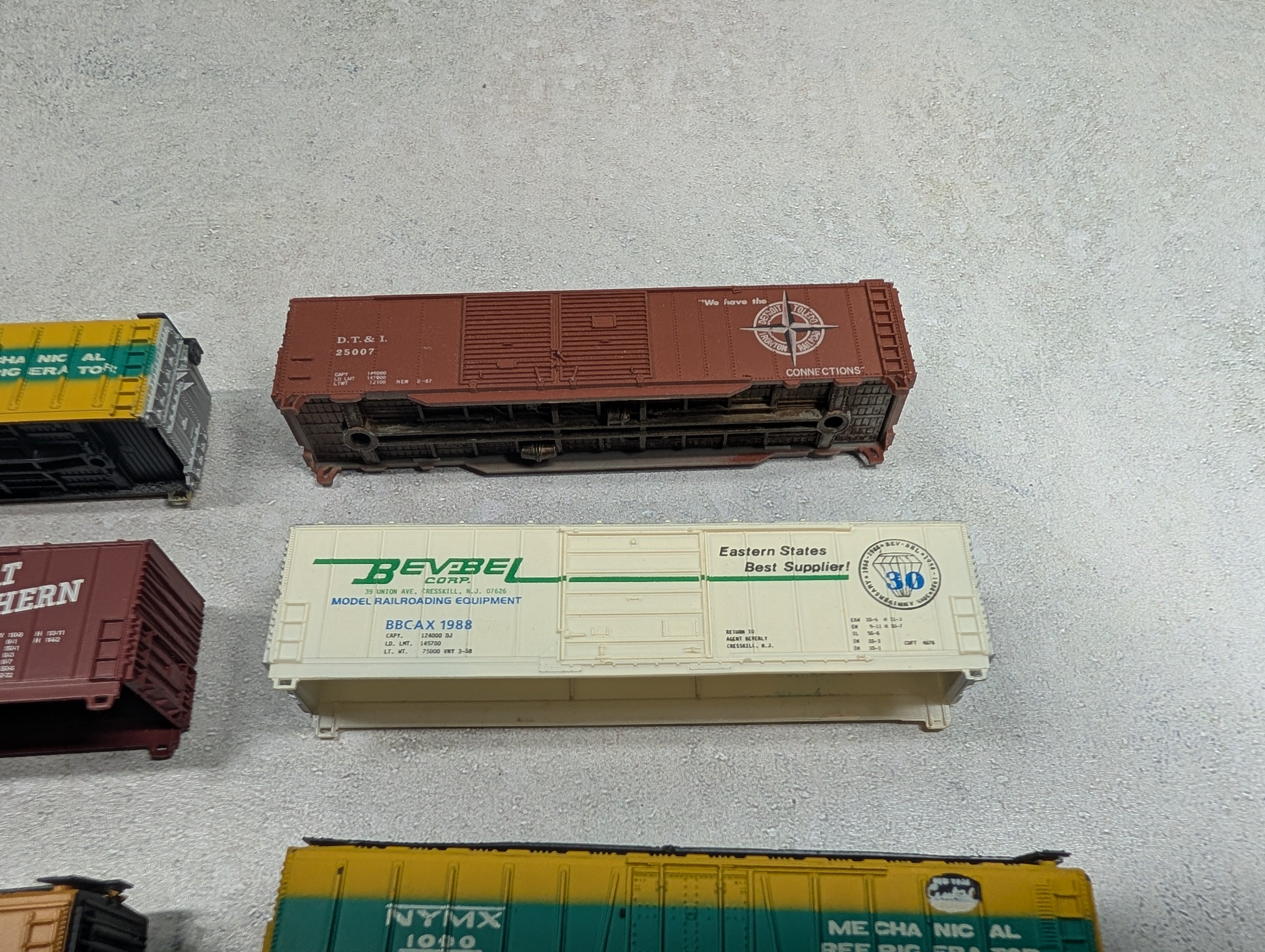 USED N Scale Lot of Various Box Cars - Incomplete & Shells Only (7 pcs)