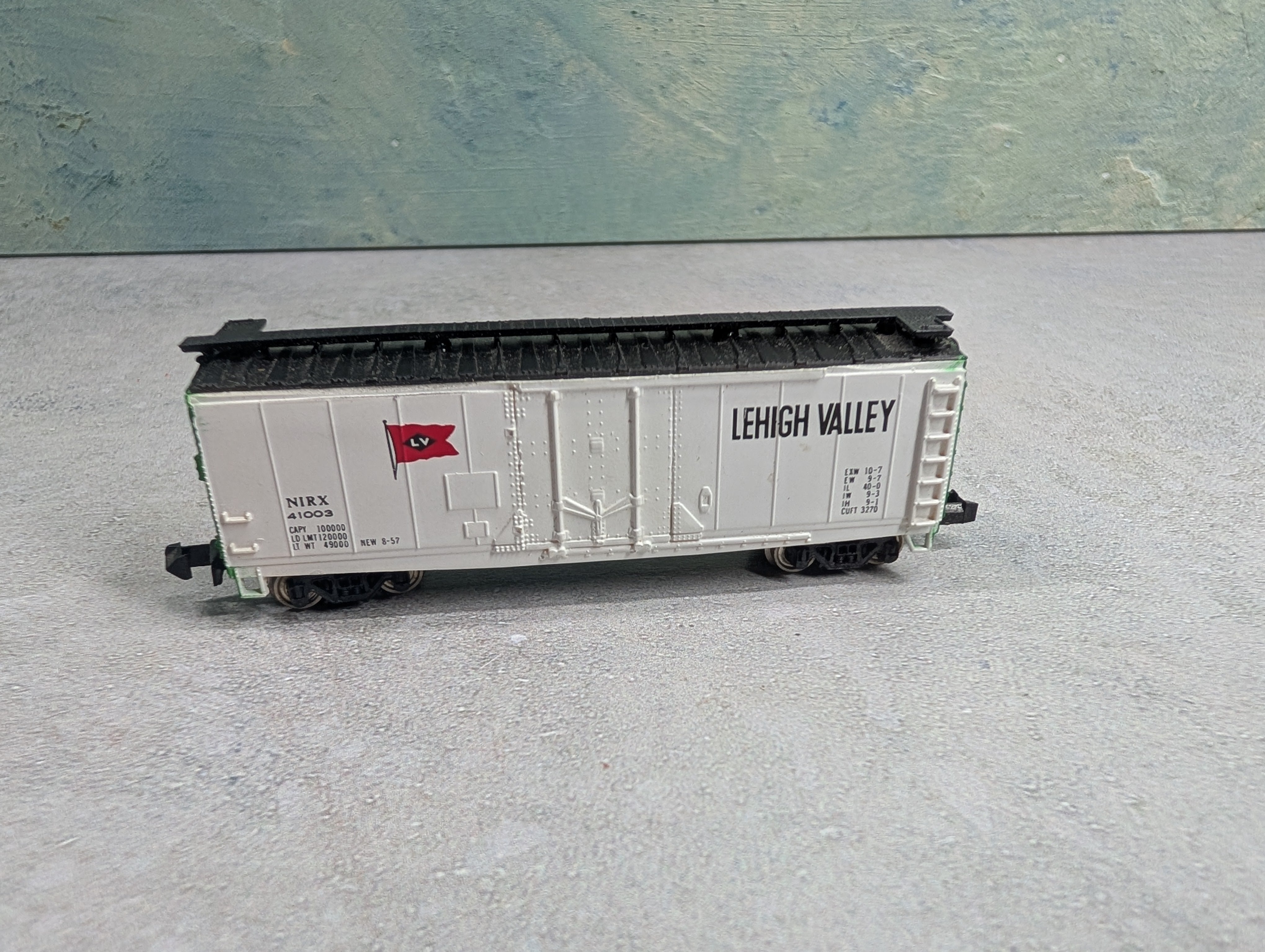 USED Bachmann N Scale 40' Box Car Lehigh Valley LV #41003